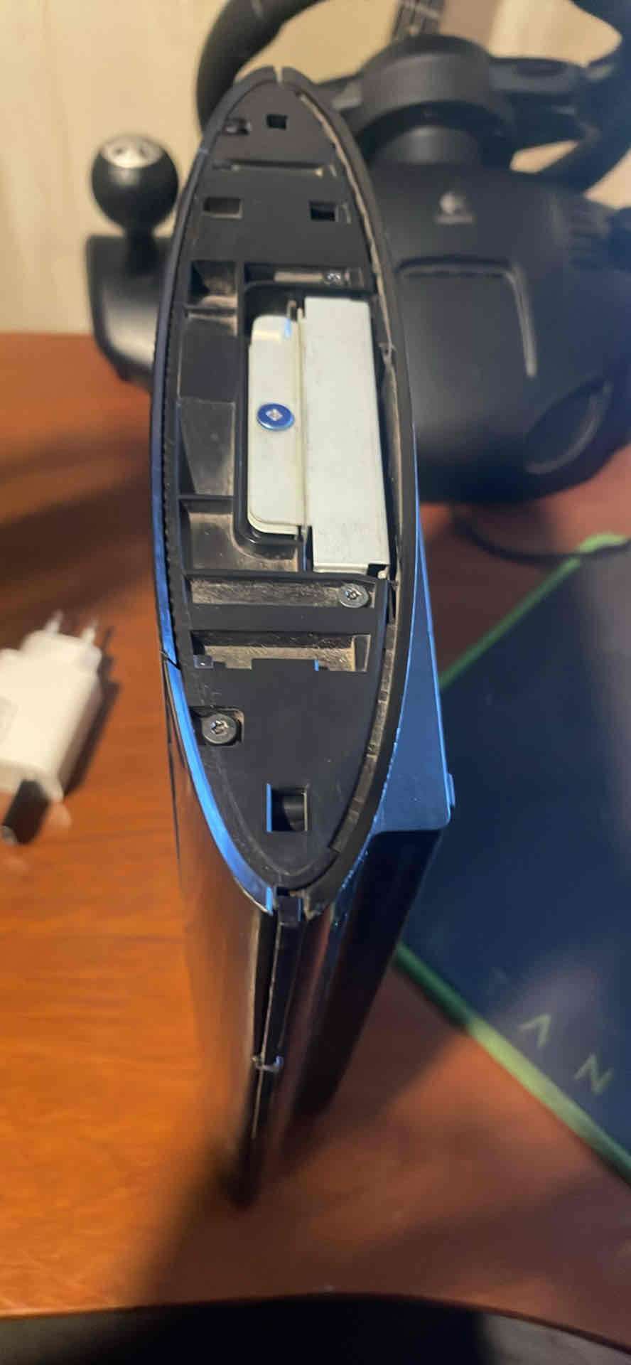 Consola PS3 negra en buen estado - miniatura 2