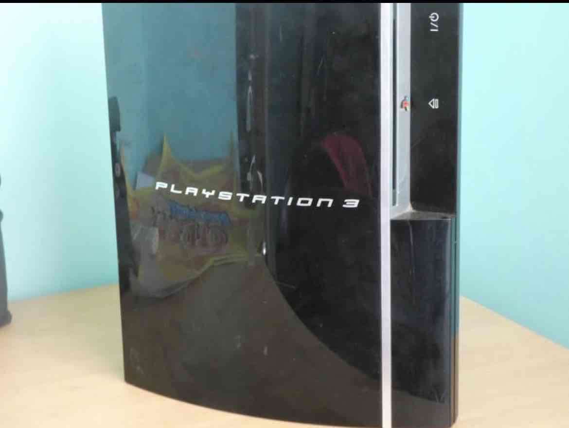 Consola PlayStation 3 con control rojo - miniatura 2