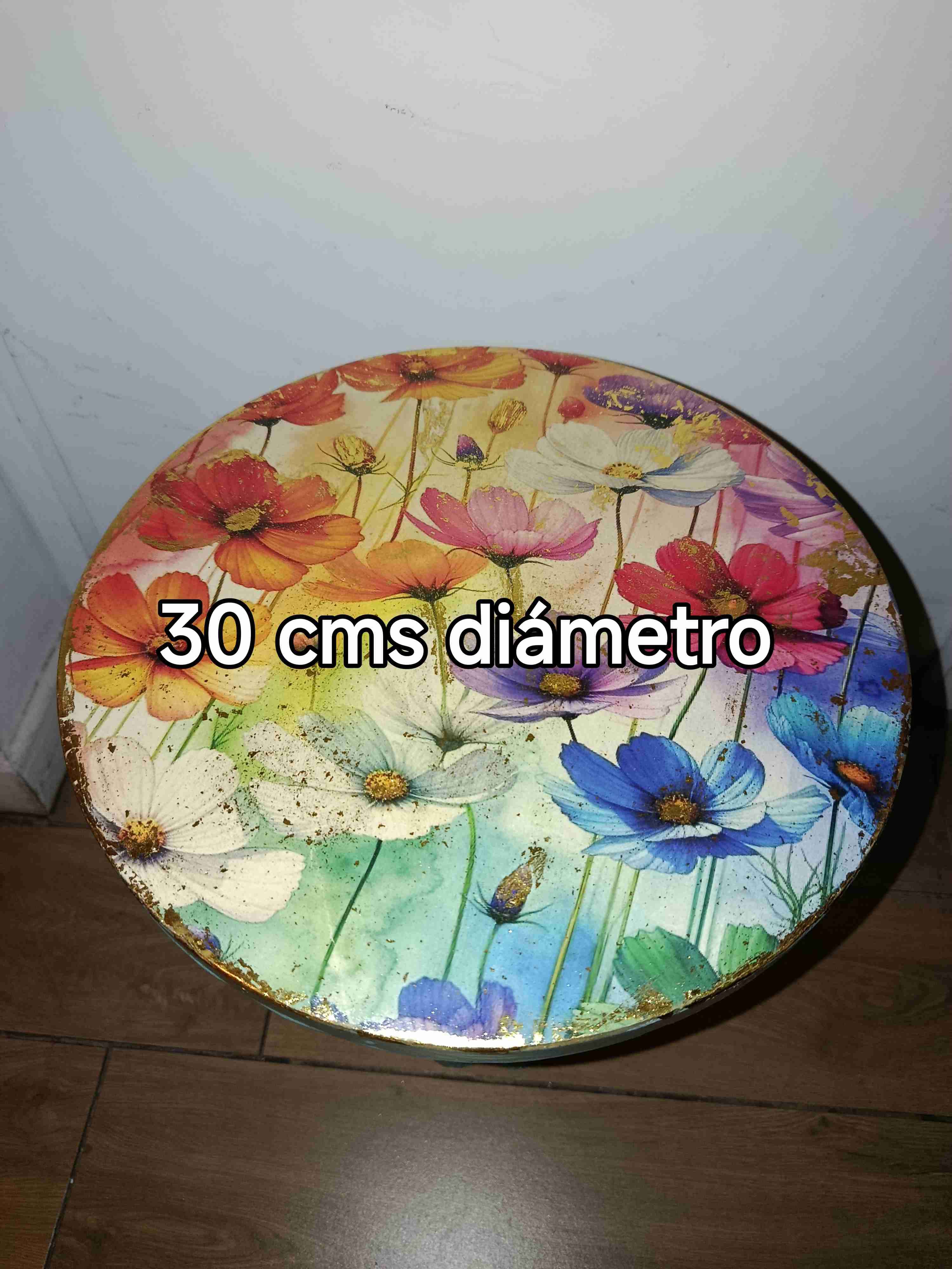 Mesa decorativa floral