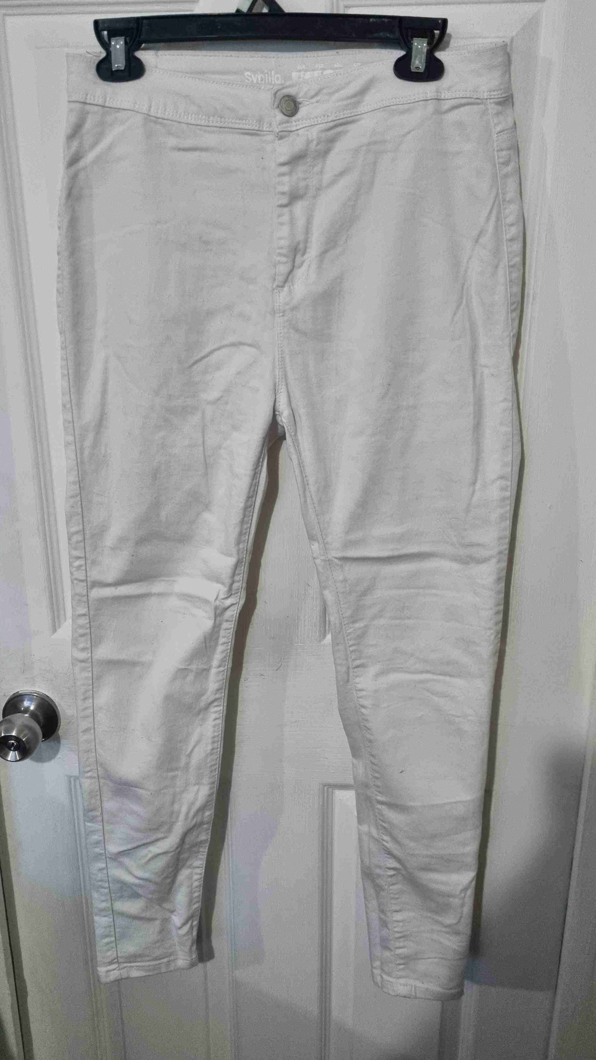 Pantalones blancos de mujer