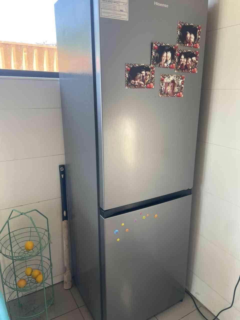 Refrigerador Hisense gris 160litros