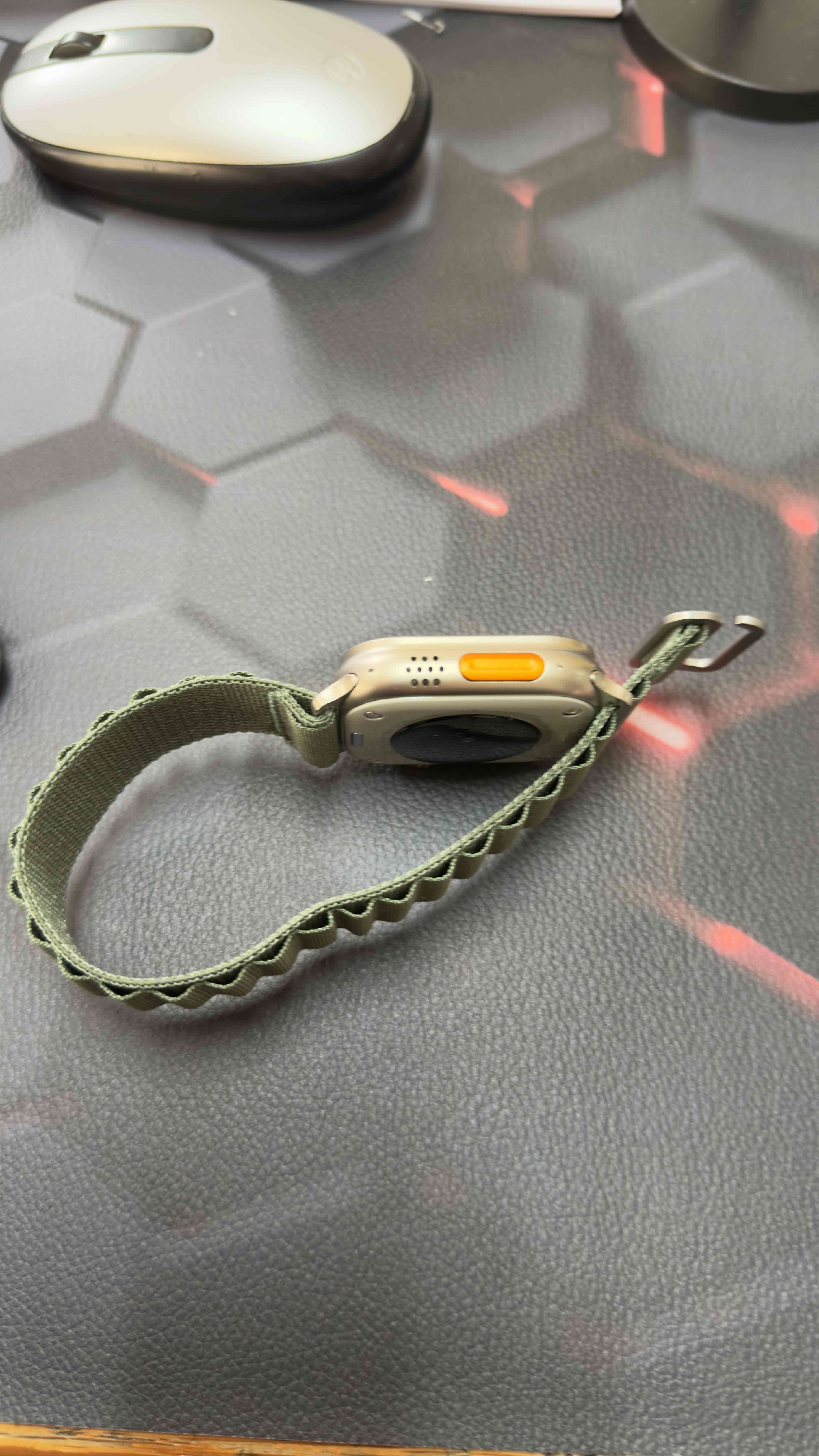 Smartwatch con correa verde - miniatura 2