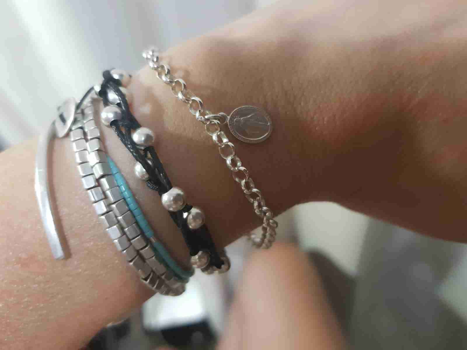 Pulsera de plata con medalla - miniatura 2