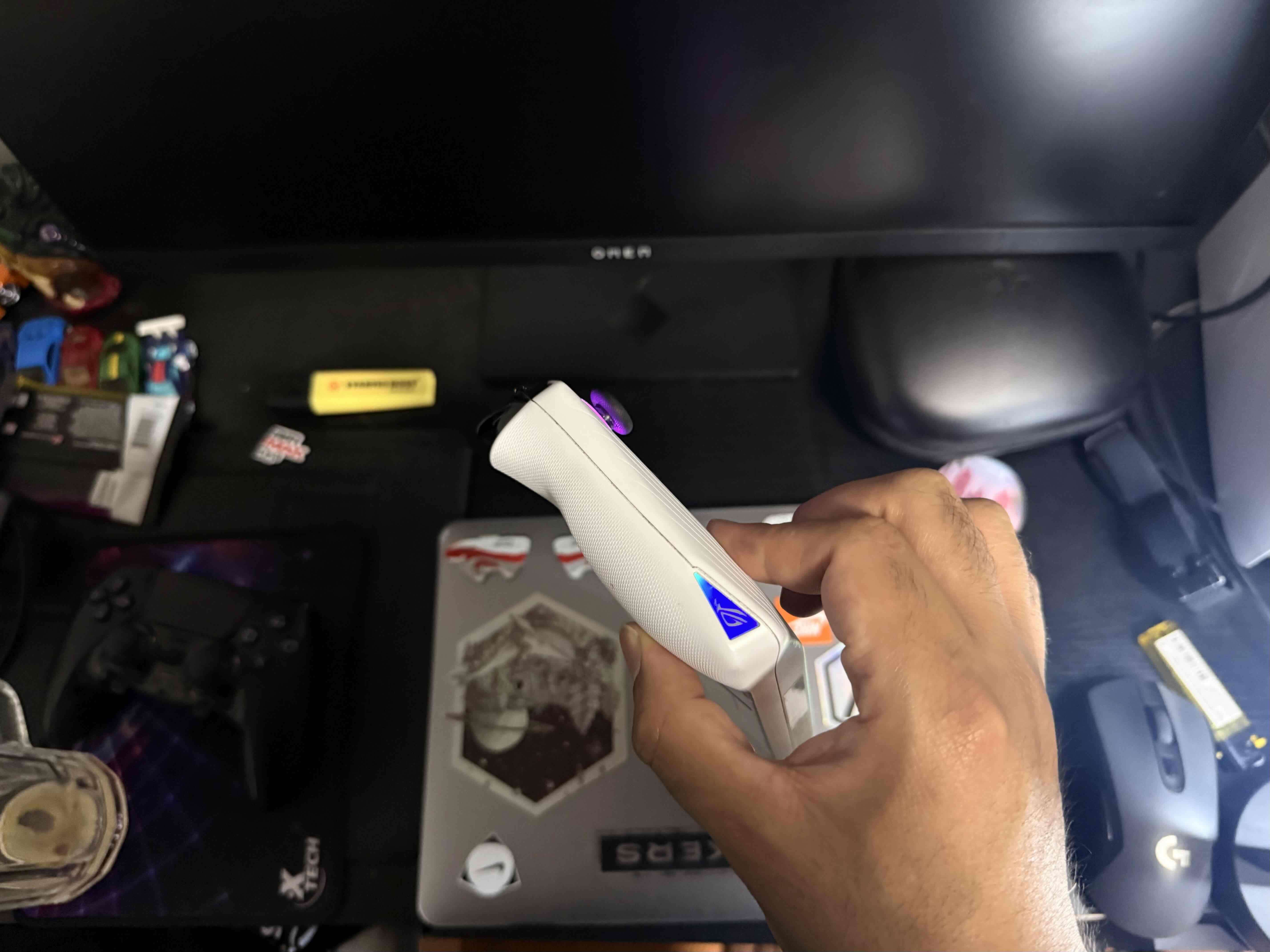 Consola portátil ASUS ROG ALLY Z1 EXTREME 1 TB SSD - miniatura 4