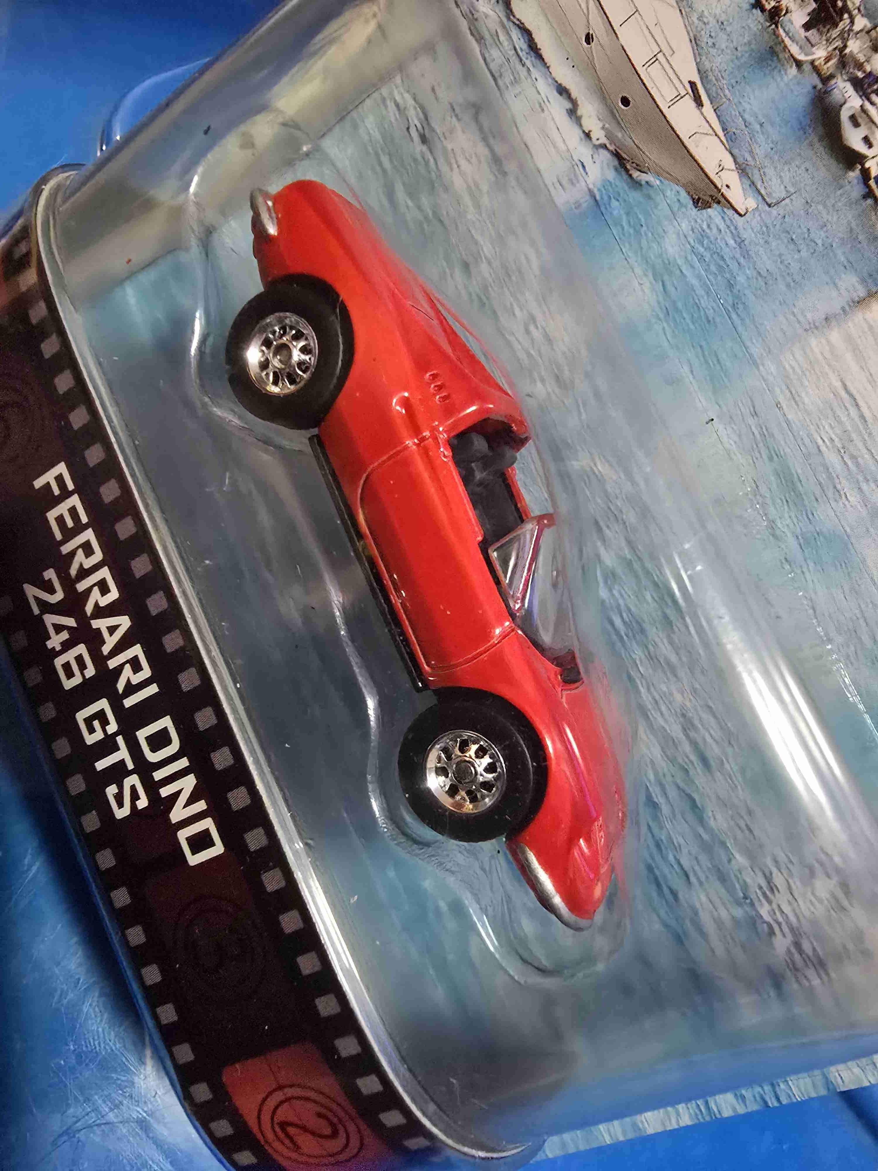 Autito Vintage Ferrari Dino 246 GTS Hot Wheels - miniatura 3