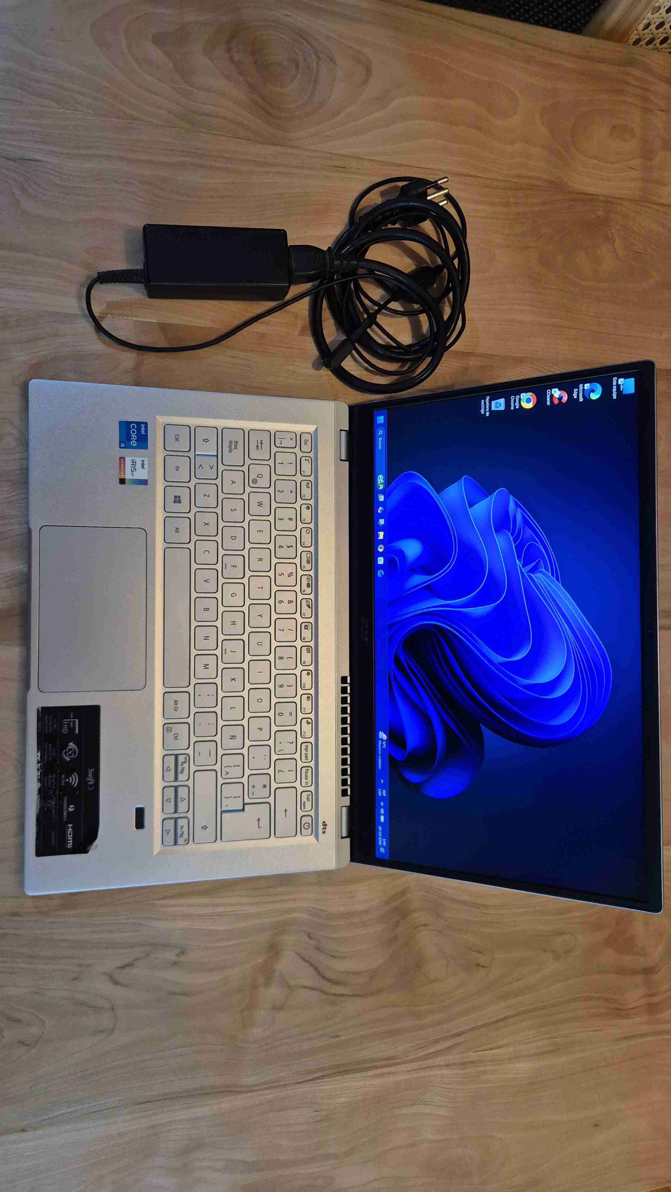 Notebook Acer Swift 3 Core i5 plateado - miniatura 2