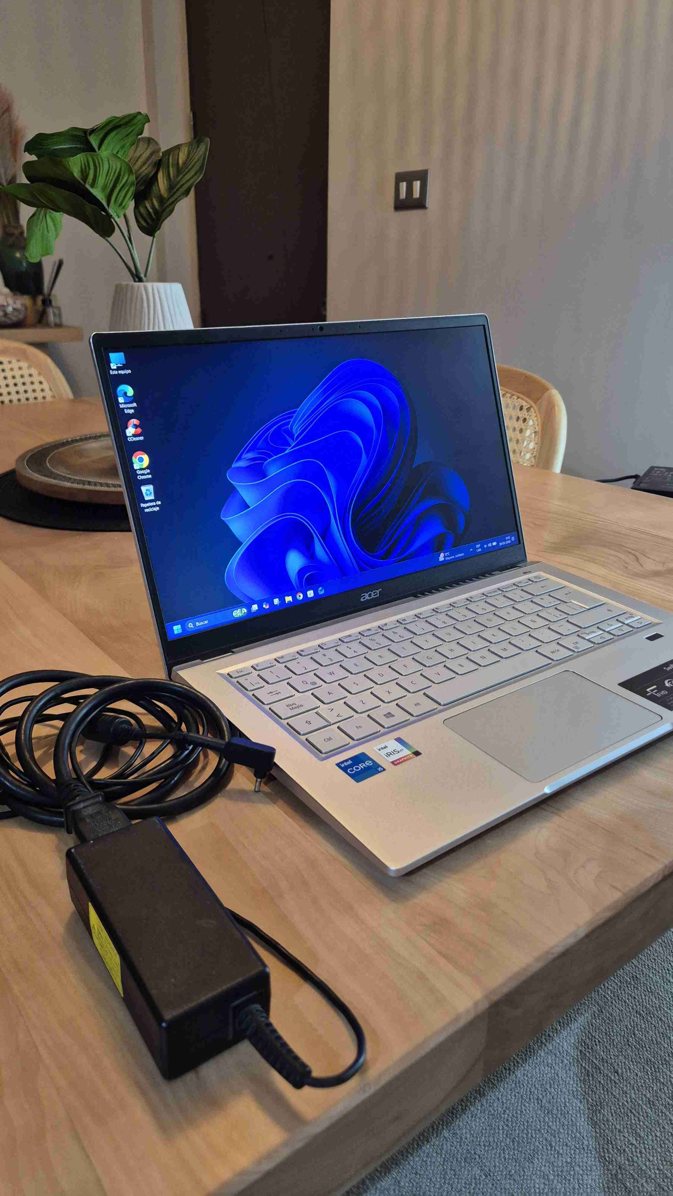 Notebook Acer Swift 3 Core i5 plateado - miniatura 3