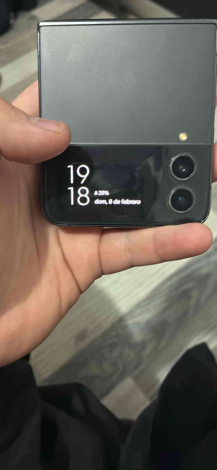 Zflip 3 para respuesto(pantalla principal mala)