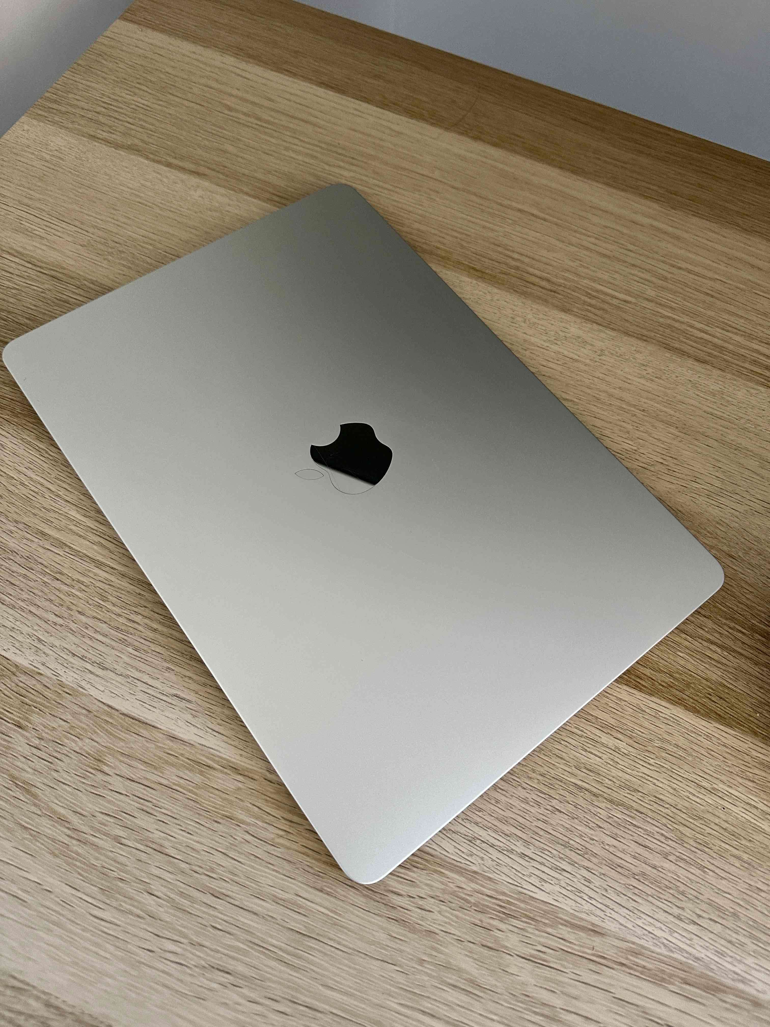 MacBook Air M2 13.6” 8GB 256GB - miniatura 4