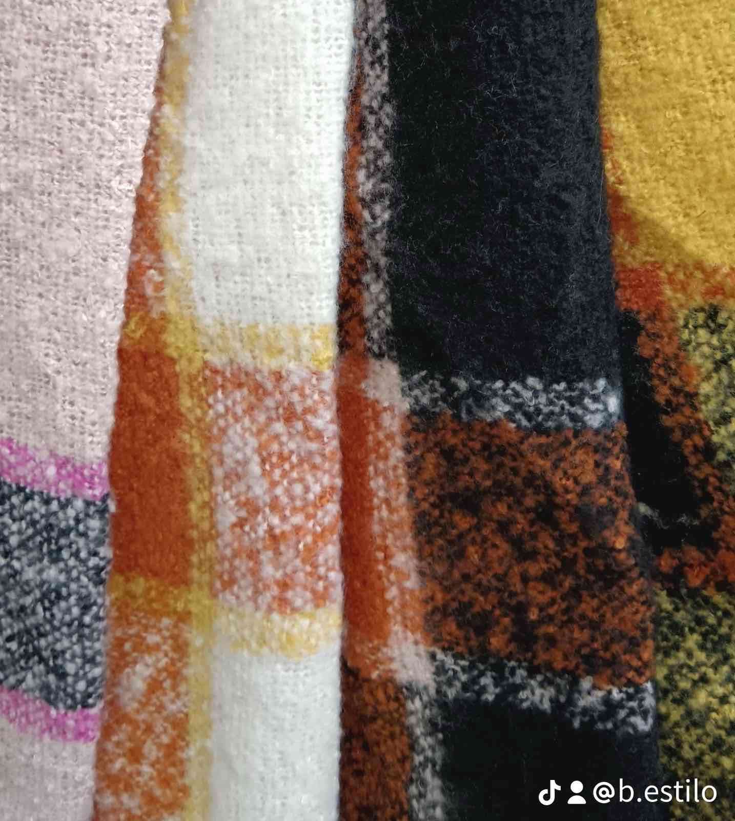 Poncho a cuadros multicolor - miniatura 3