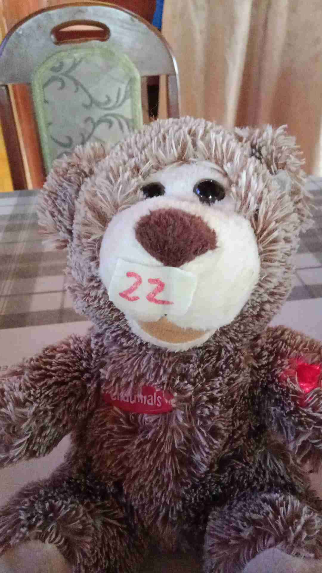 Tierna llama de peluche morada - miniatura 2