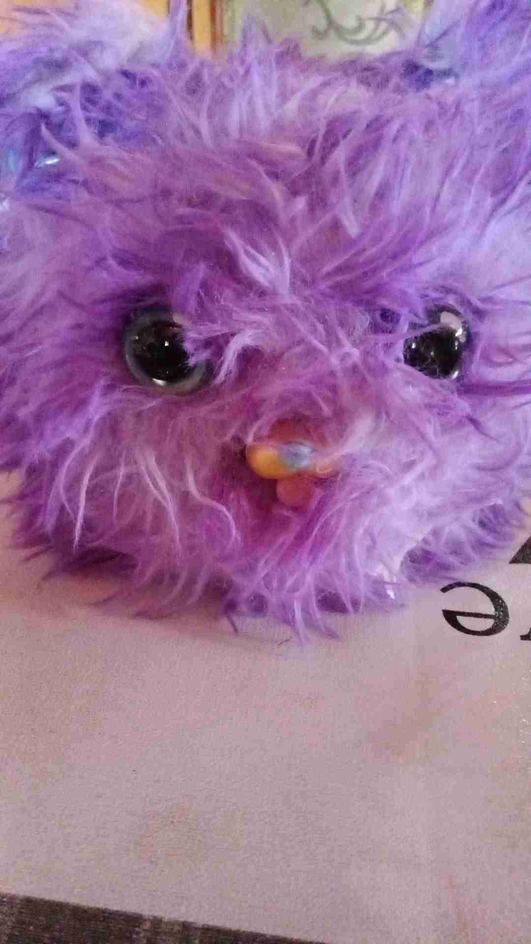 Tierna llama de peluche morada - miniatura 3