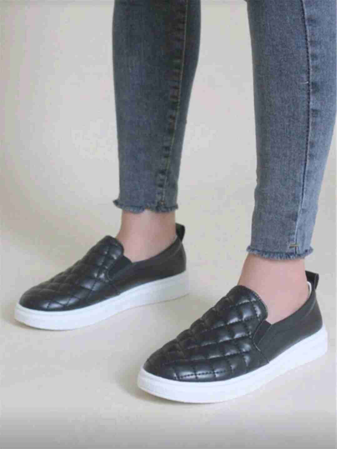 Zapatillas slip-on negras acolchadas - miniatura 3