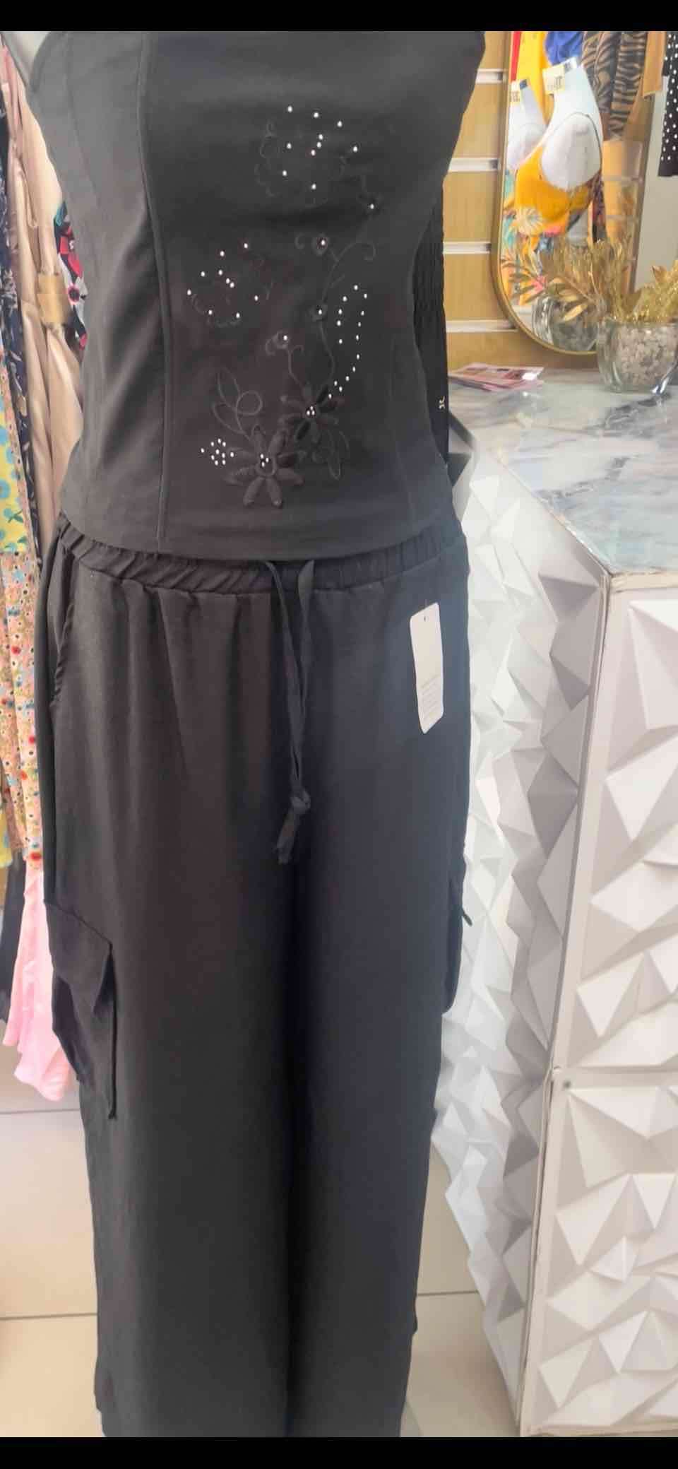 Pantalón palazzo con bolsillos. - miniatura 2