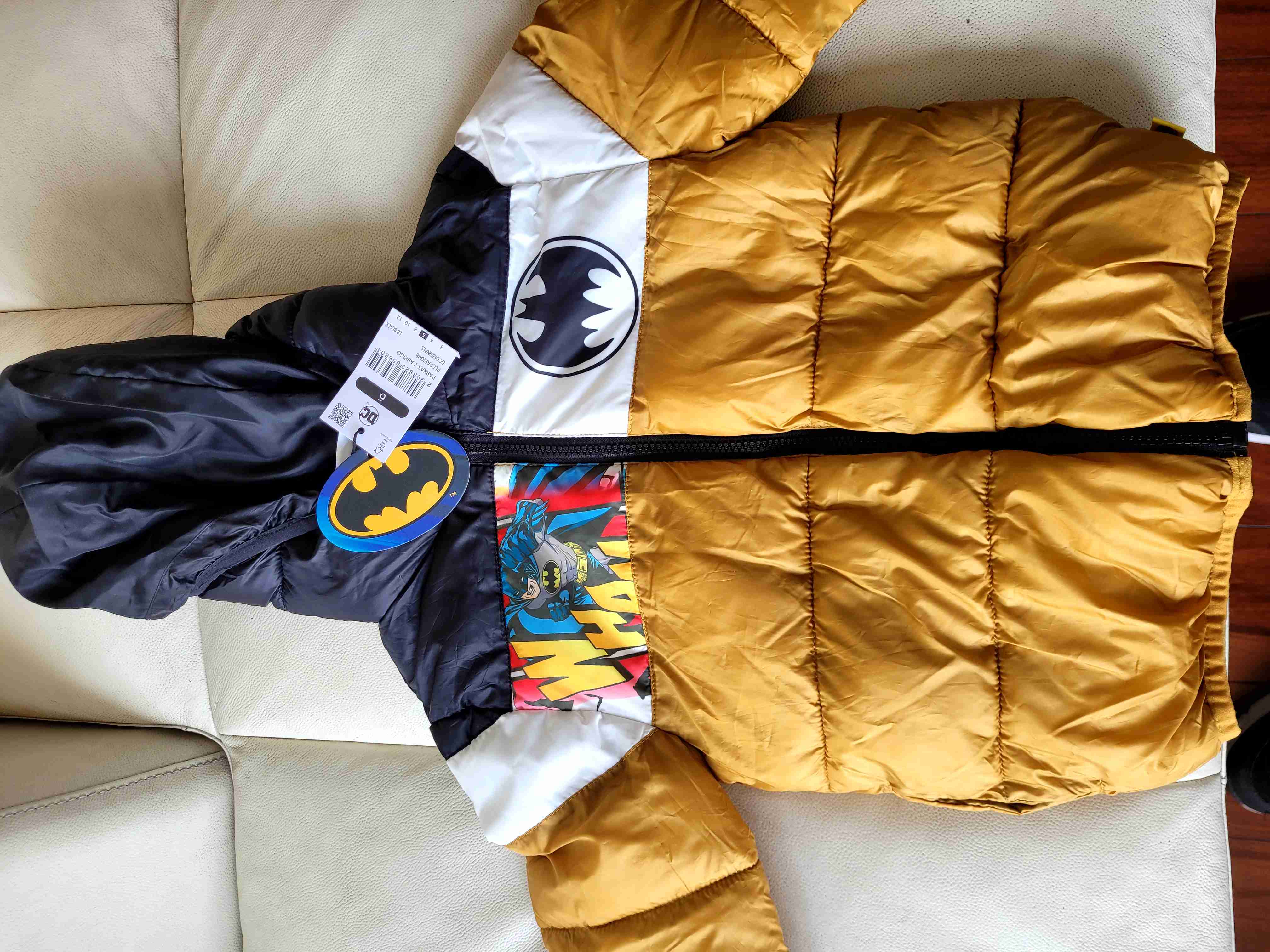 Parka Batman niño nueva. Talla 6.
