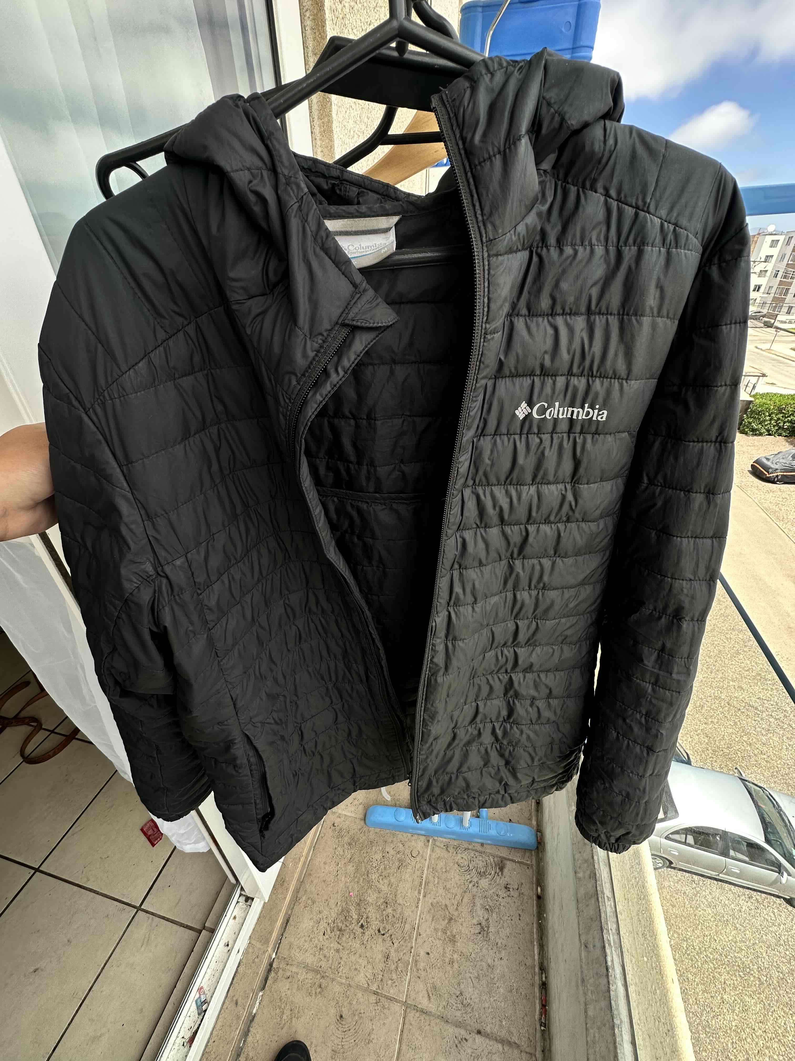 Chaqueta negra Columbia