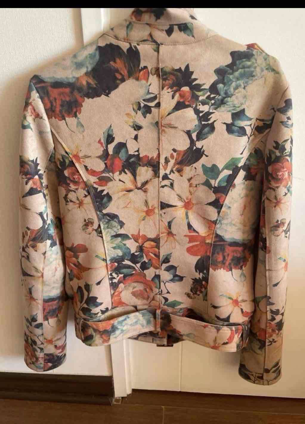 Chaqueta floral con cierre - miniatura 3