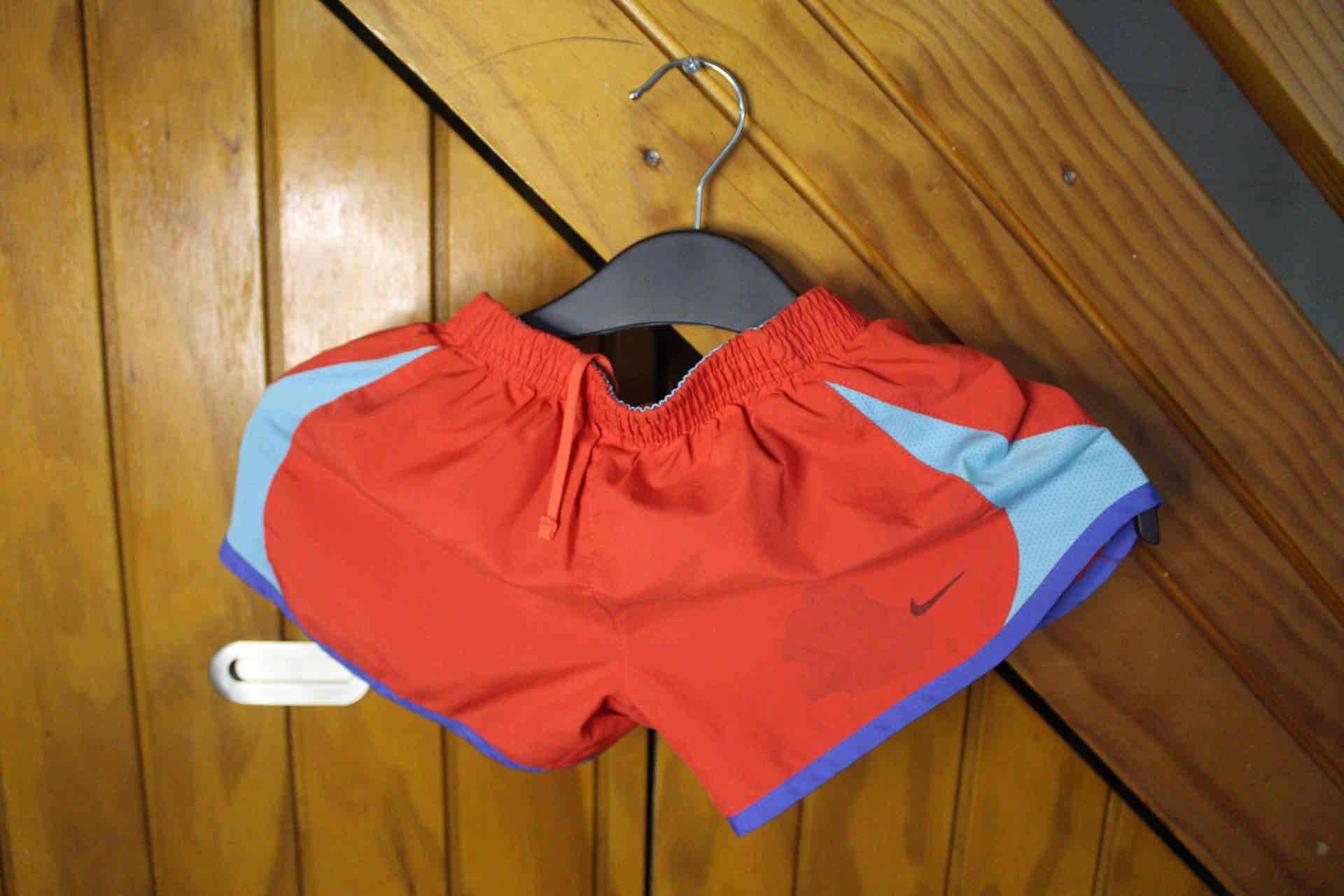 Shorts rojos deportivos Nike