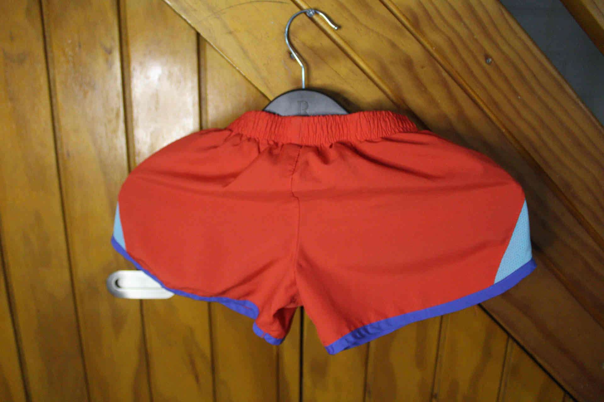 Shorts rojos deportivos Nike - miniatura 2