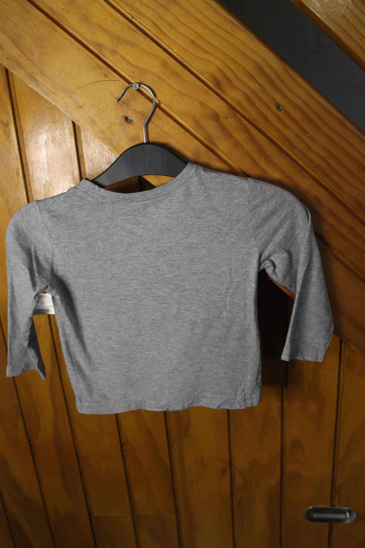 Polera gris manga larga niño - miniatura 2
