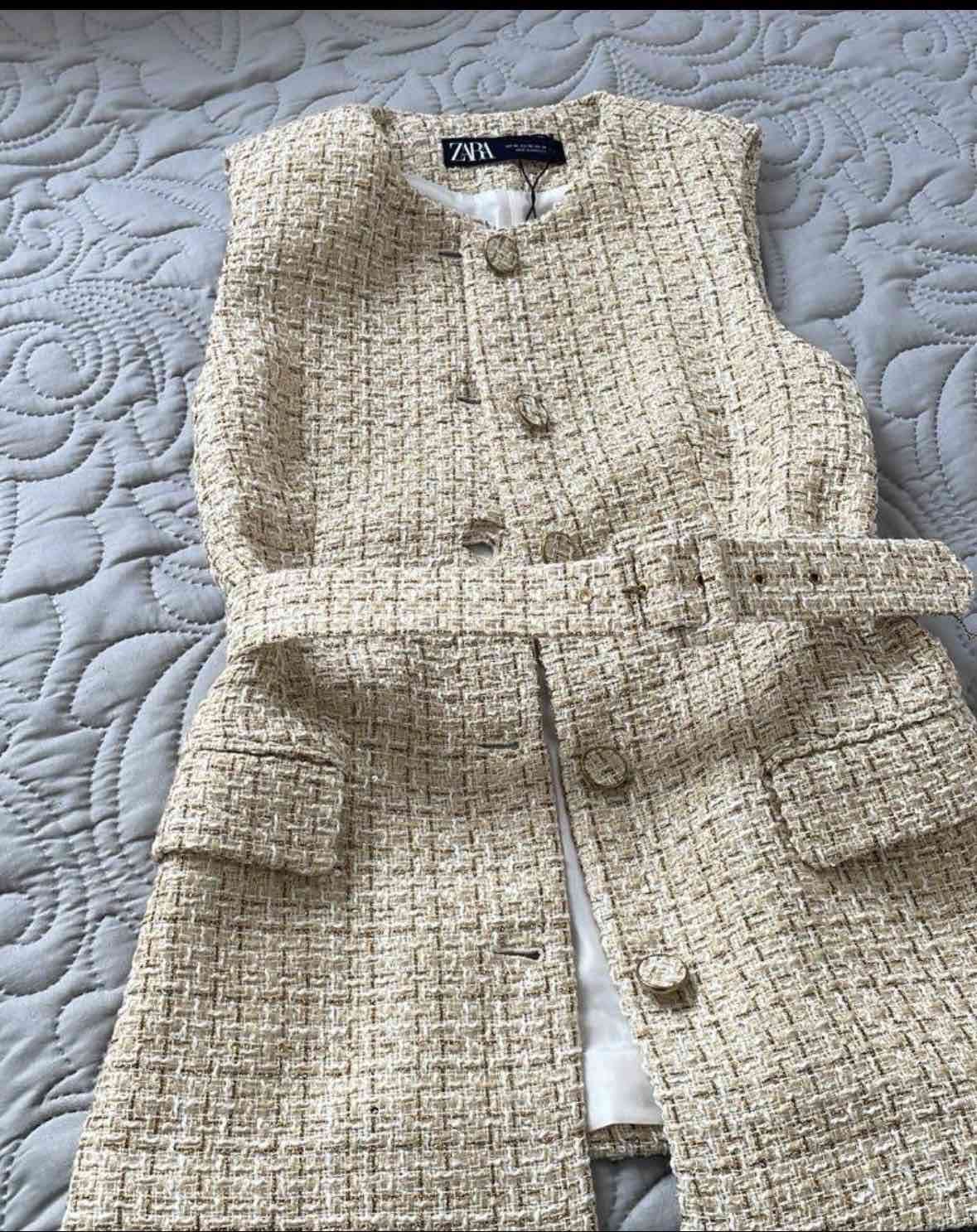 Chaleco tejido beige Zara