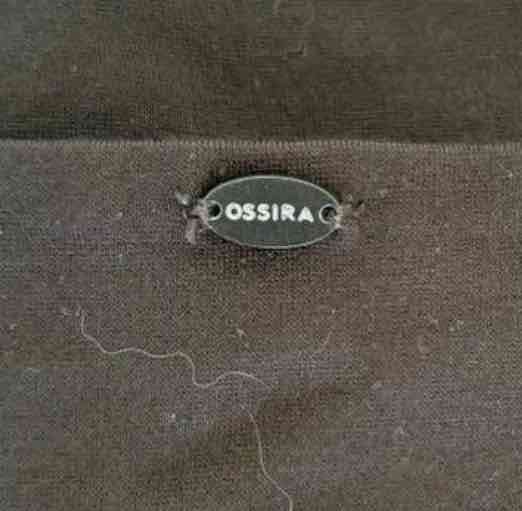 Vestido  negra con mangas abullonadas - miniatura 2