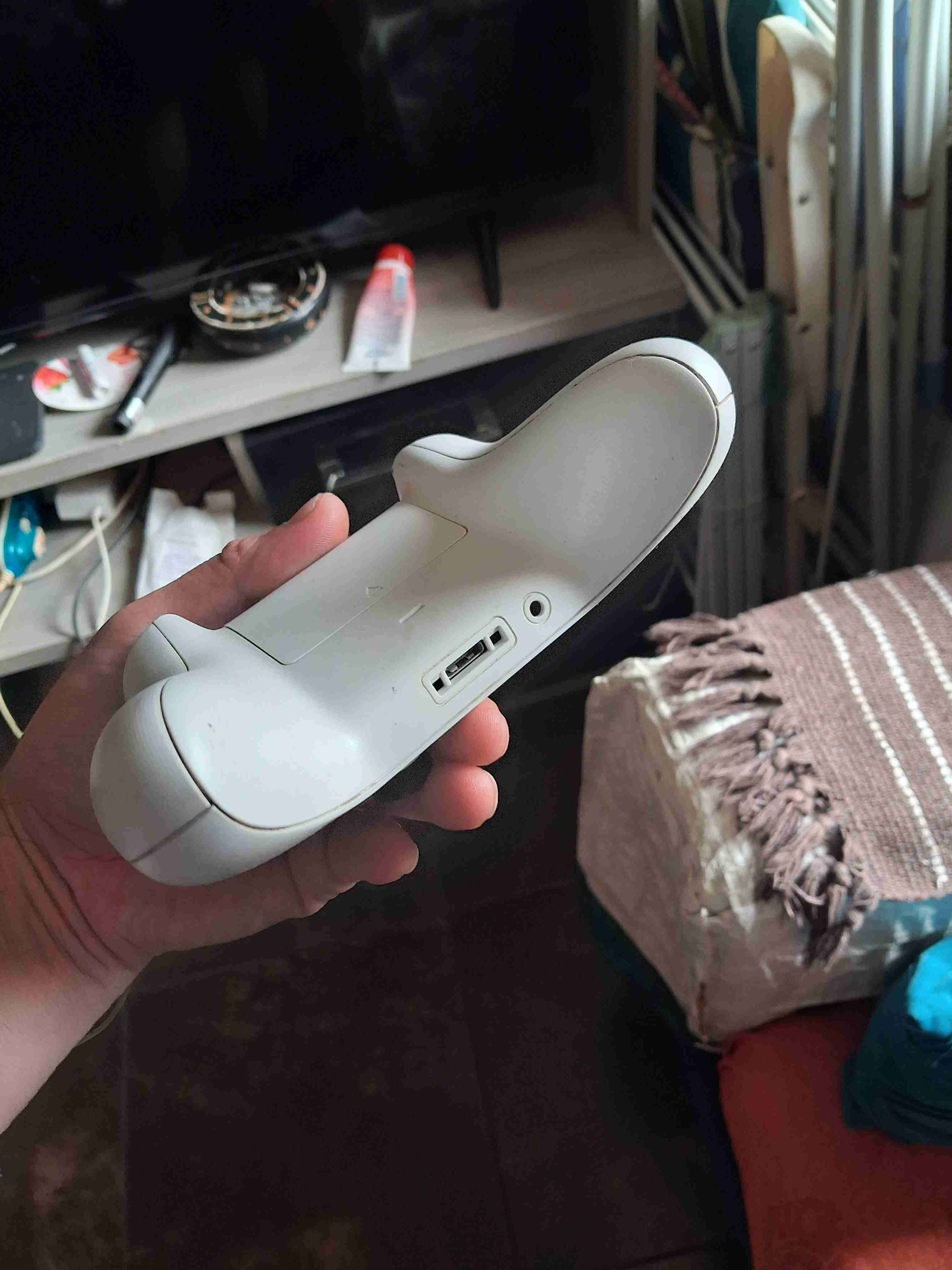 Control Xbox blanco usado - miniatura 3