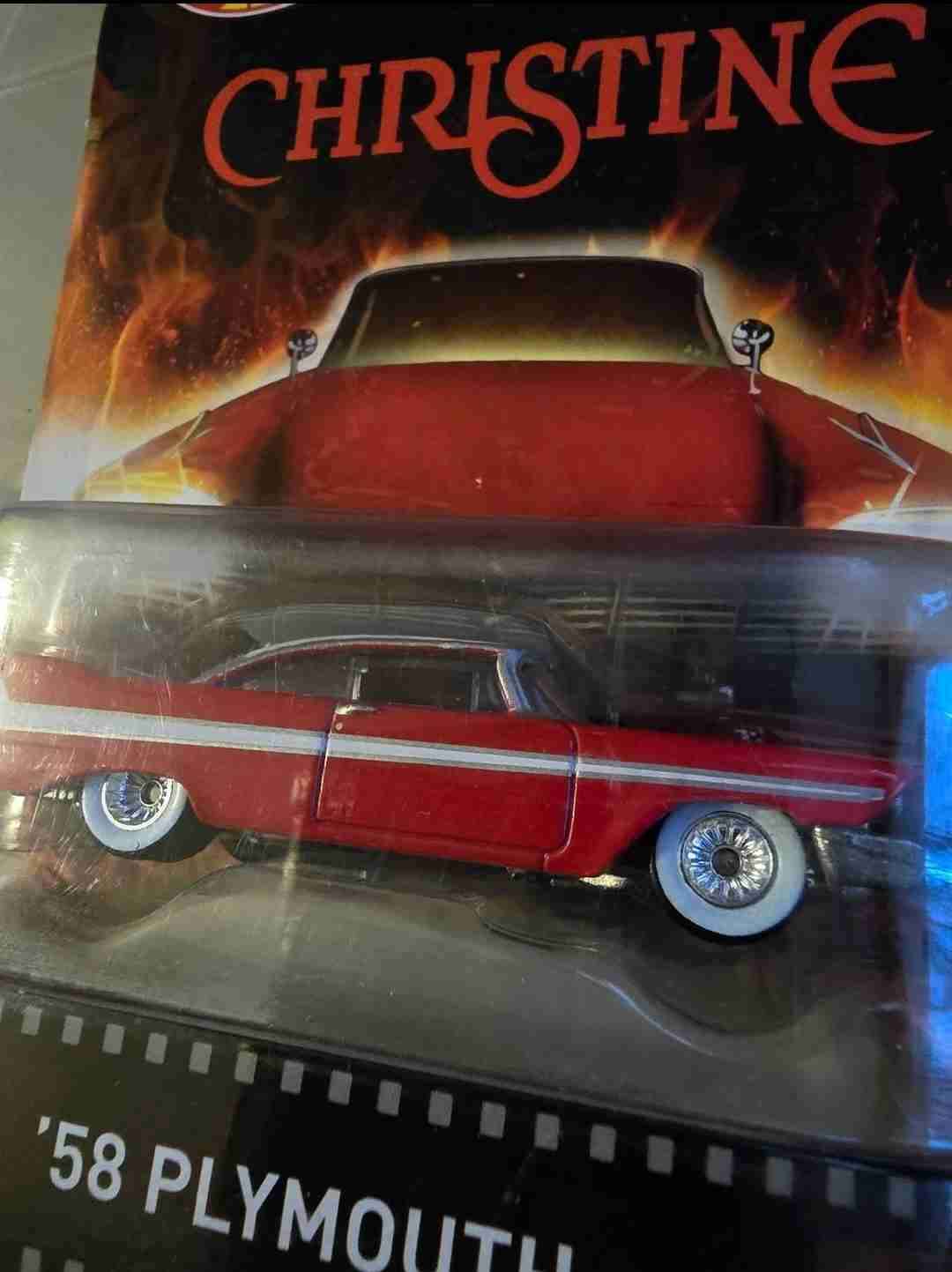 Autito Premium Hotwheels Plymouth 58. CHRISTINE - miniatura 3