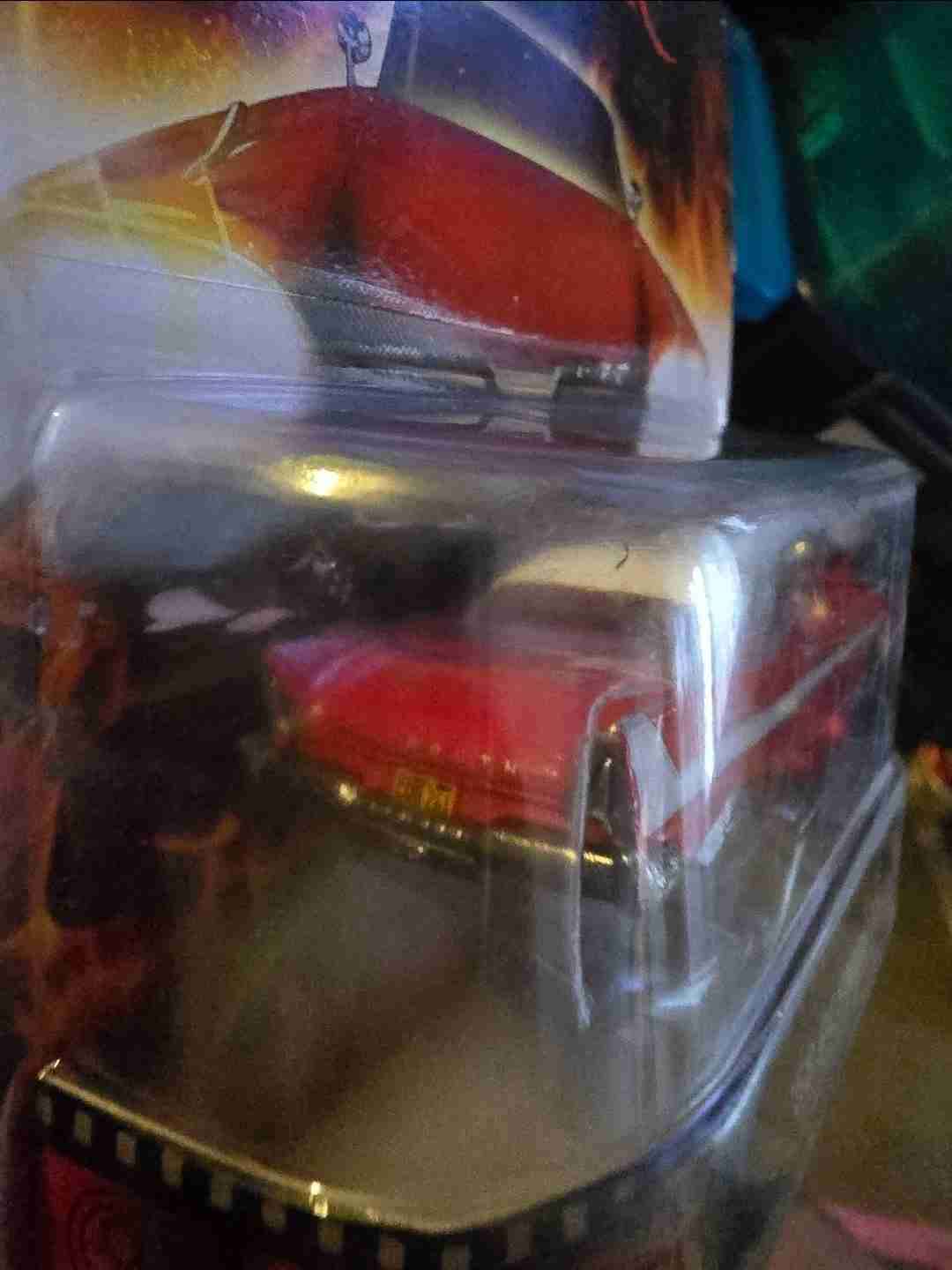 Autito Premium Hotwheels Plymouth 58. CHRISTINE - miniatura 4