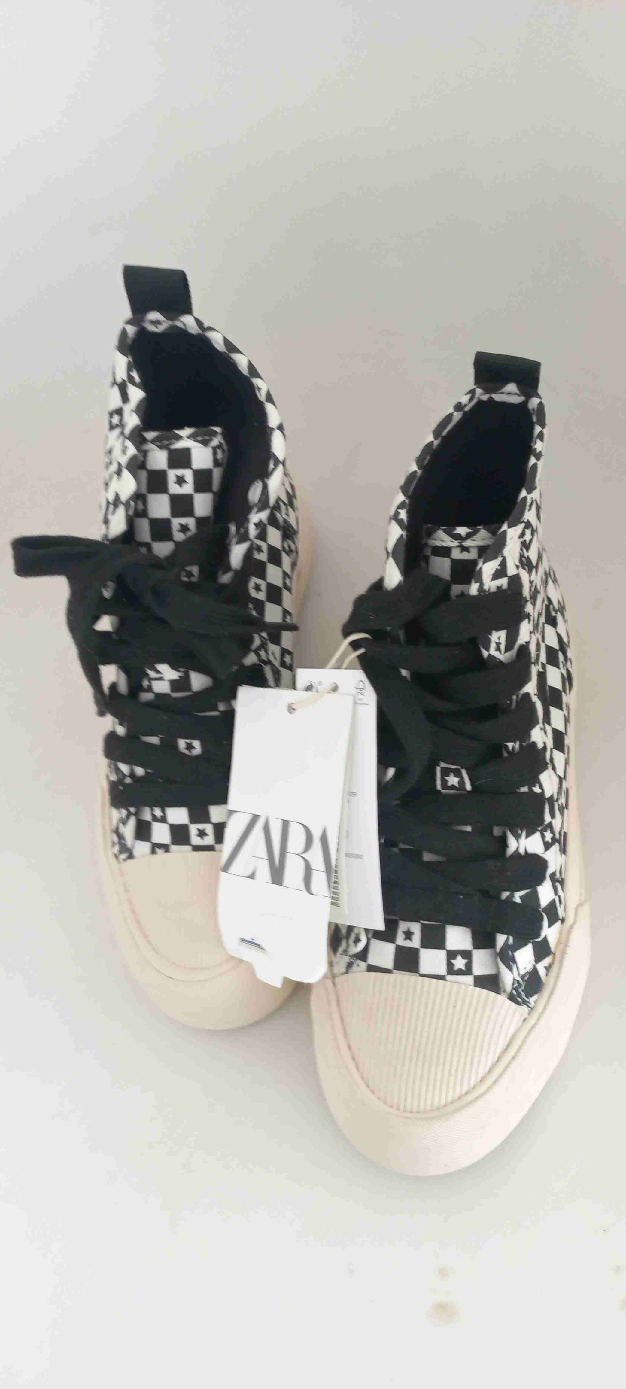 Zapatillas estampado damero Zara