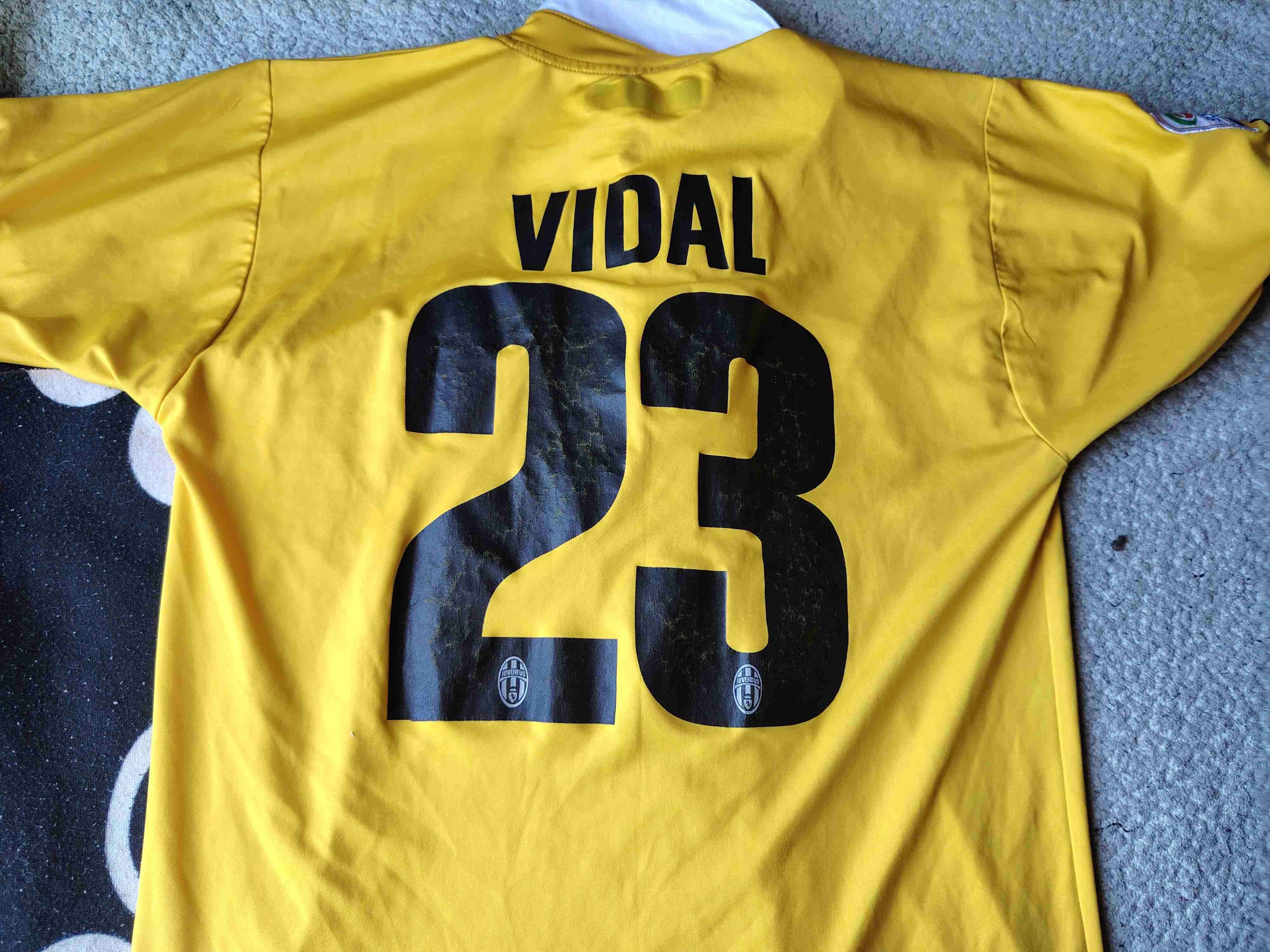 Camiseta Juventus amarilla Arturo Vidal - miniatura 2