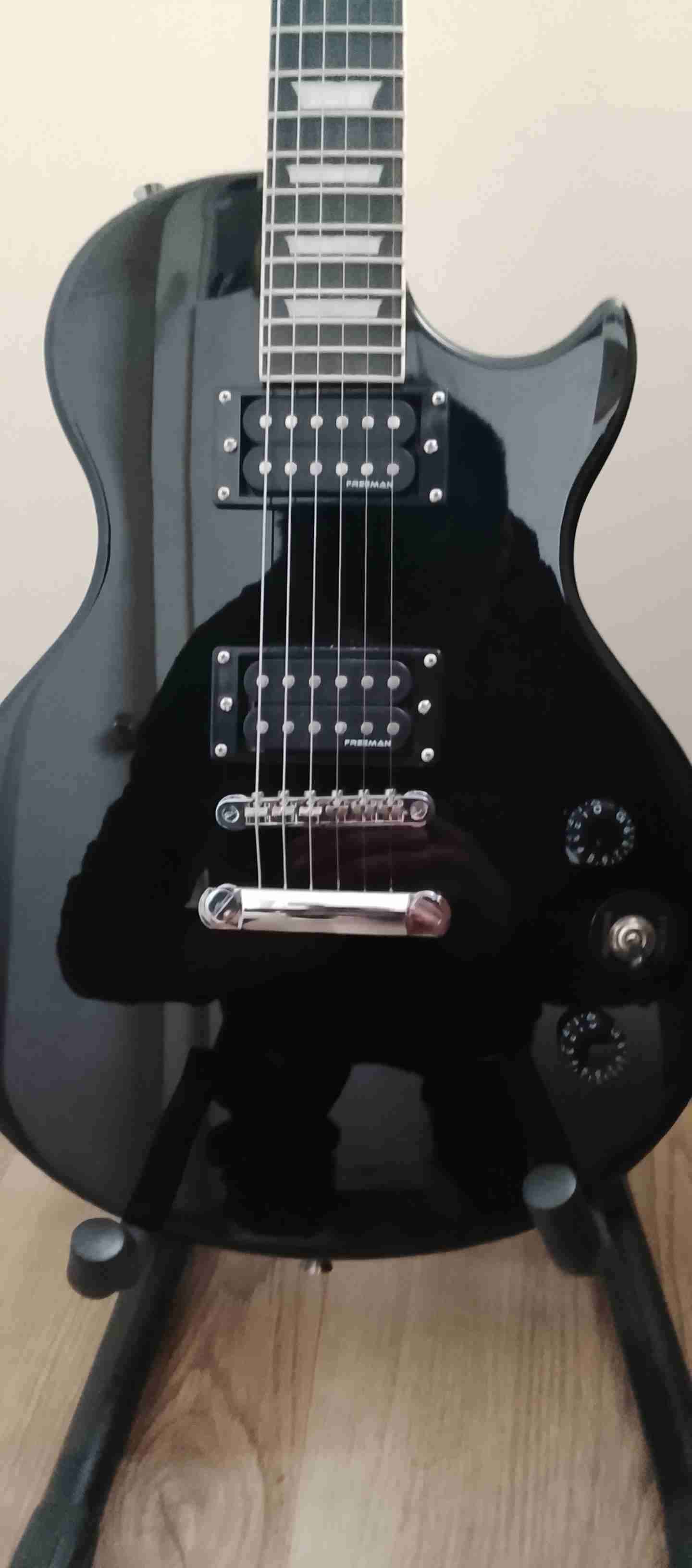 Guitarra eléctrica negra freeemean - miniatura 2