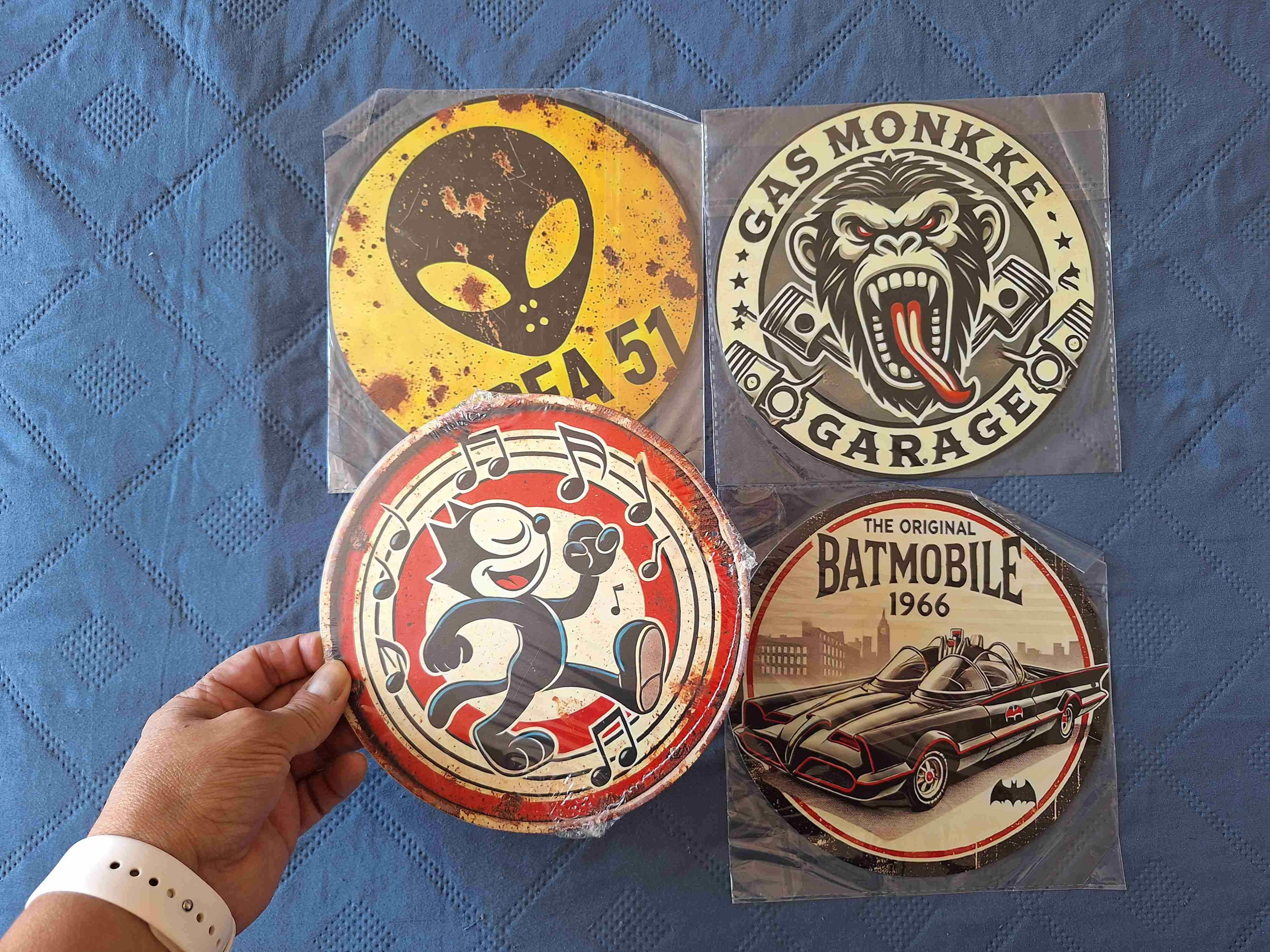 Set de señales metálicas decorativas