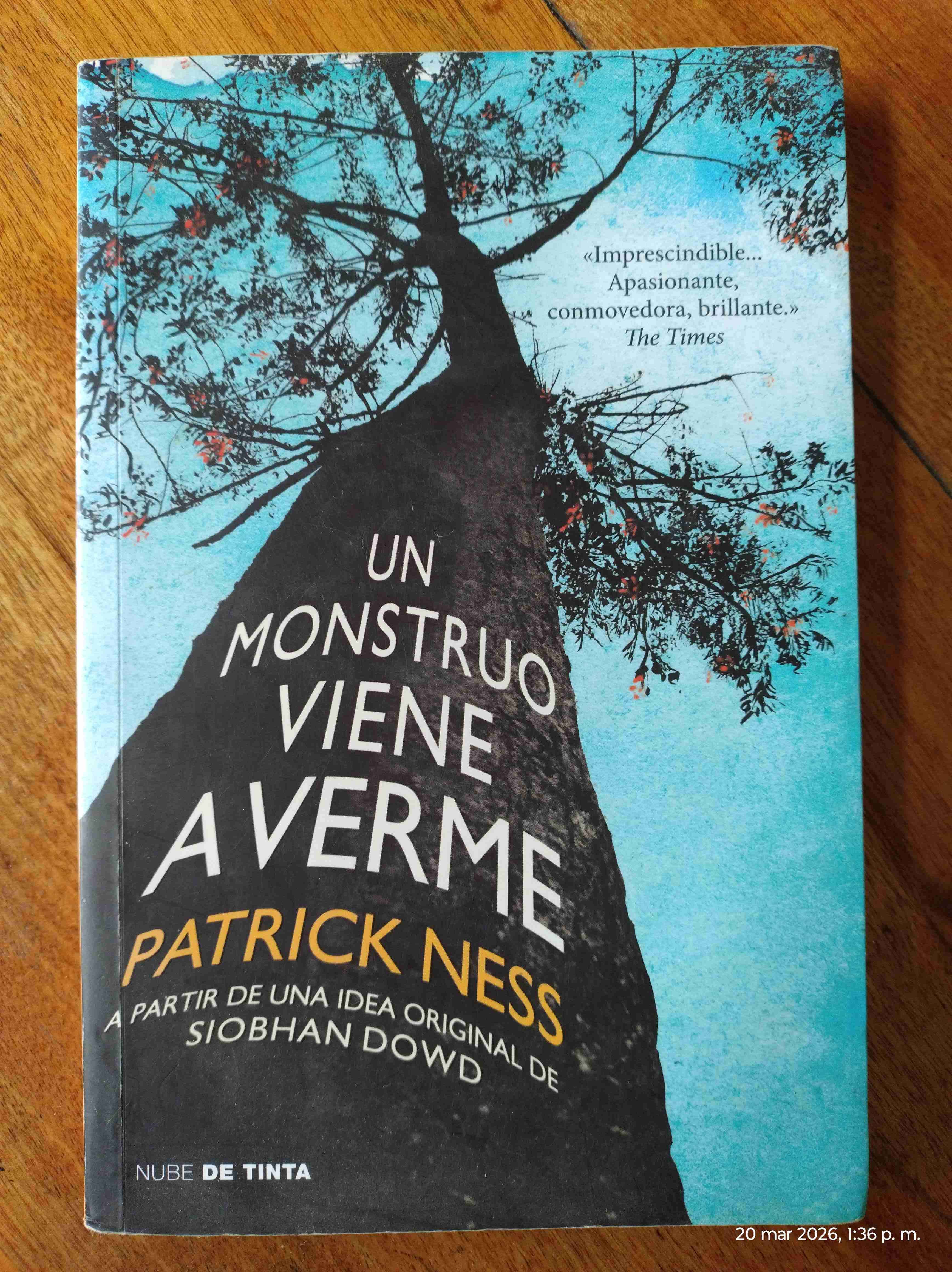 Libro 'Un monstruo viene a verme'