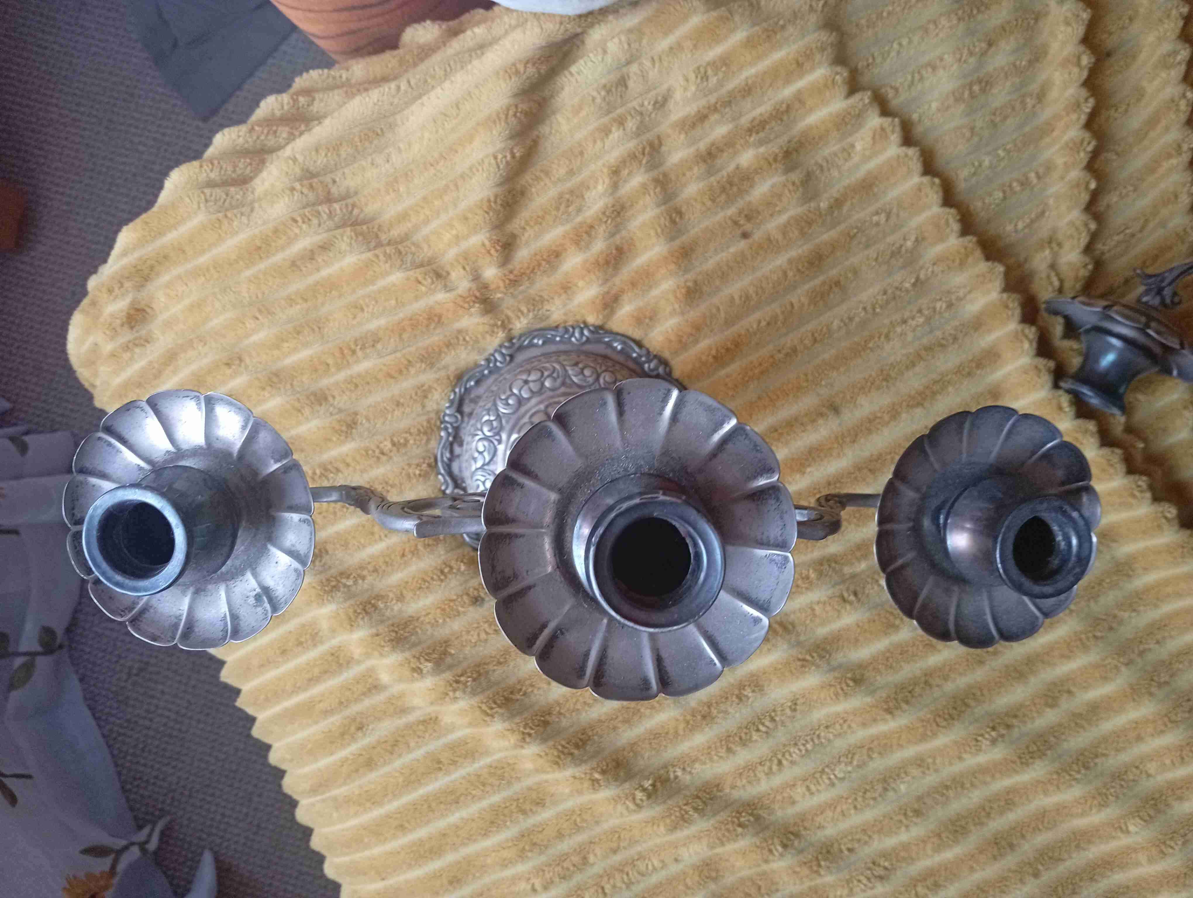 Par de candelabros de plata vintage - miniatura 2