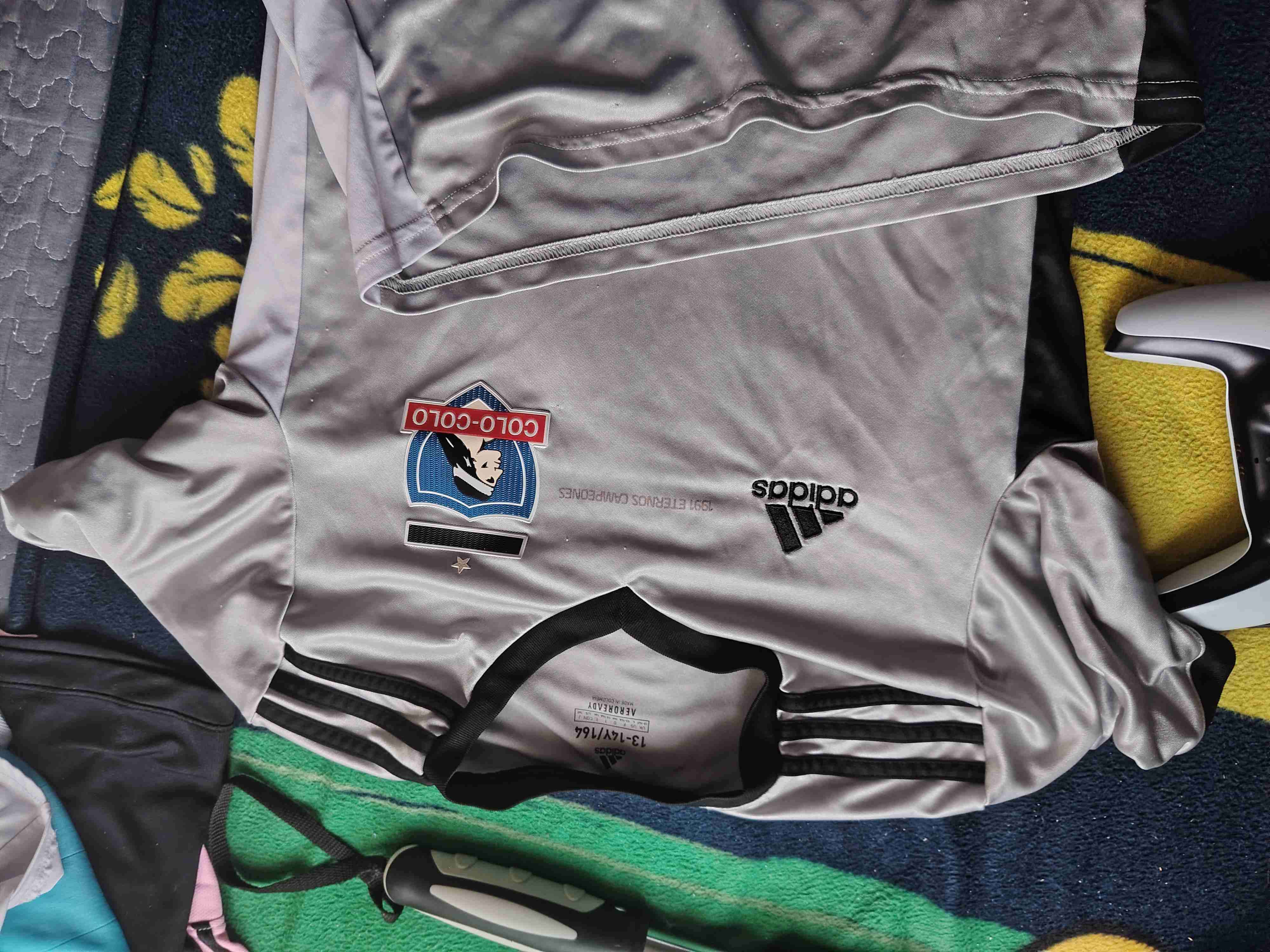 Camiseta gris Colo-Colo