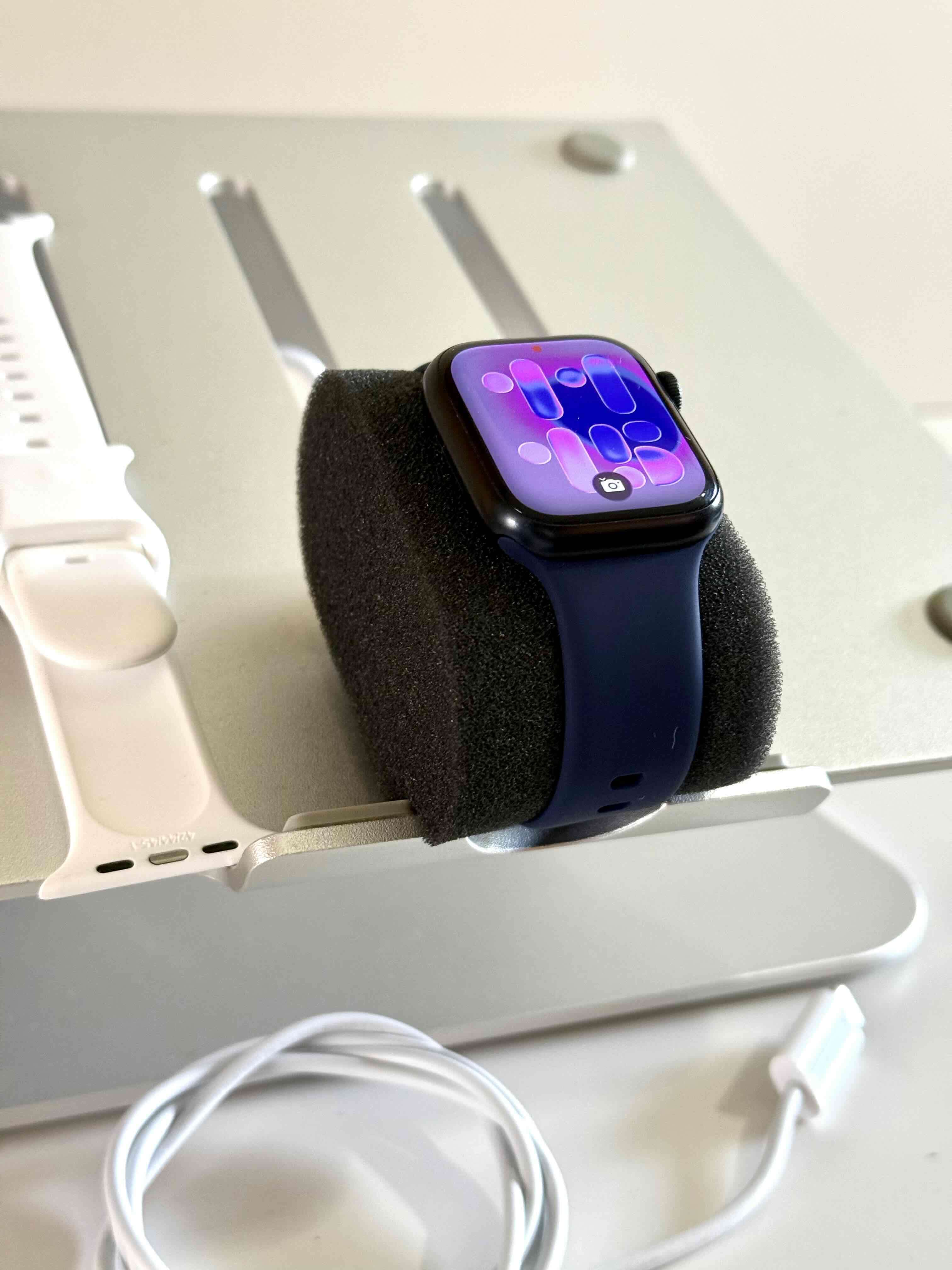 Apple Watch Series 9, 41mm Midnight Aluminum - miniatura 2