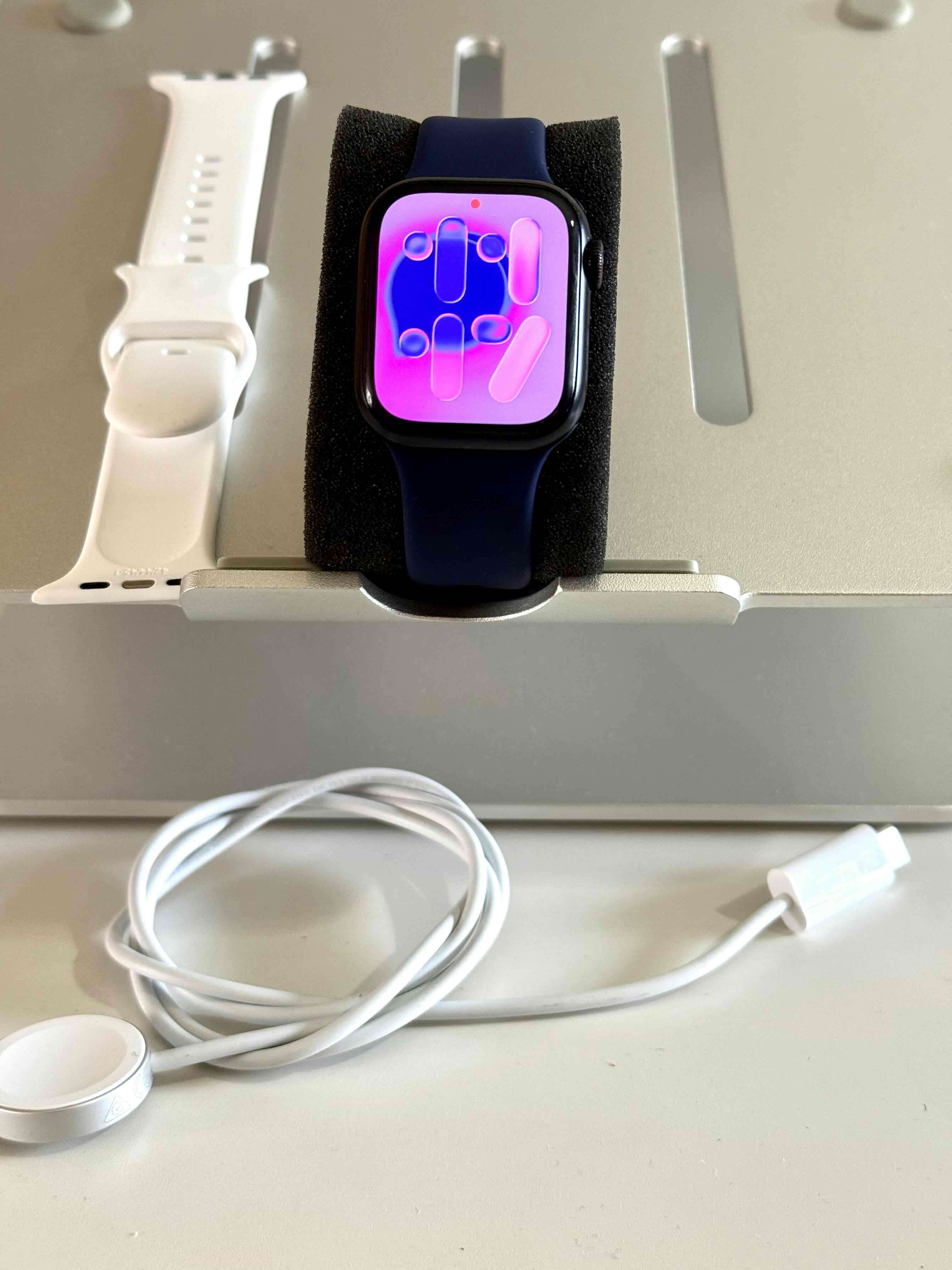Apple Watch Series 9, 41mm Midnight Aluminum - miniatura 4