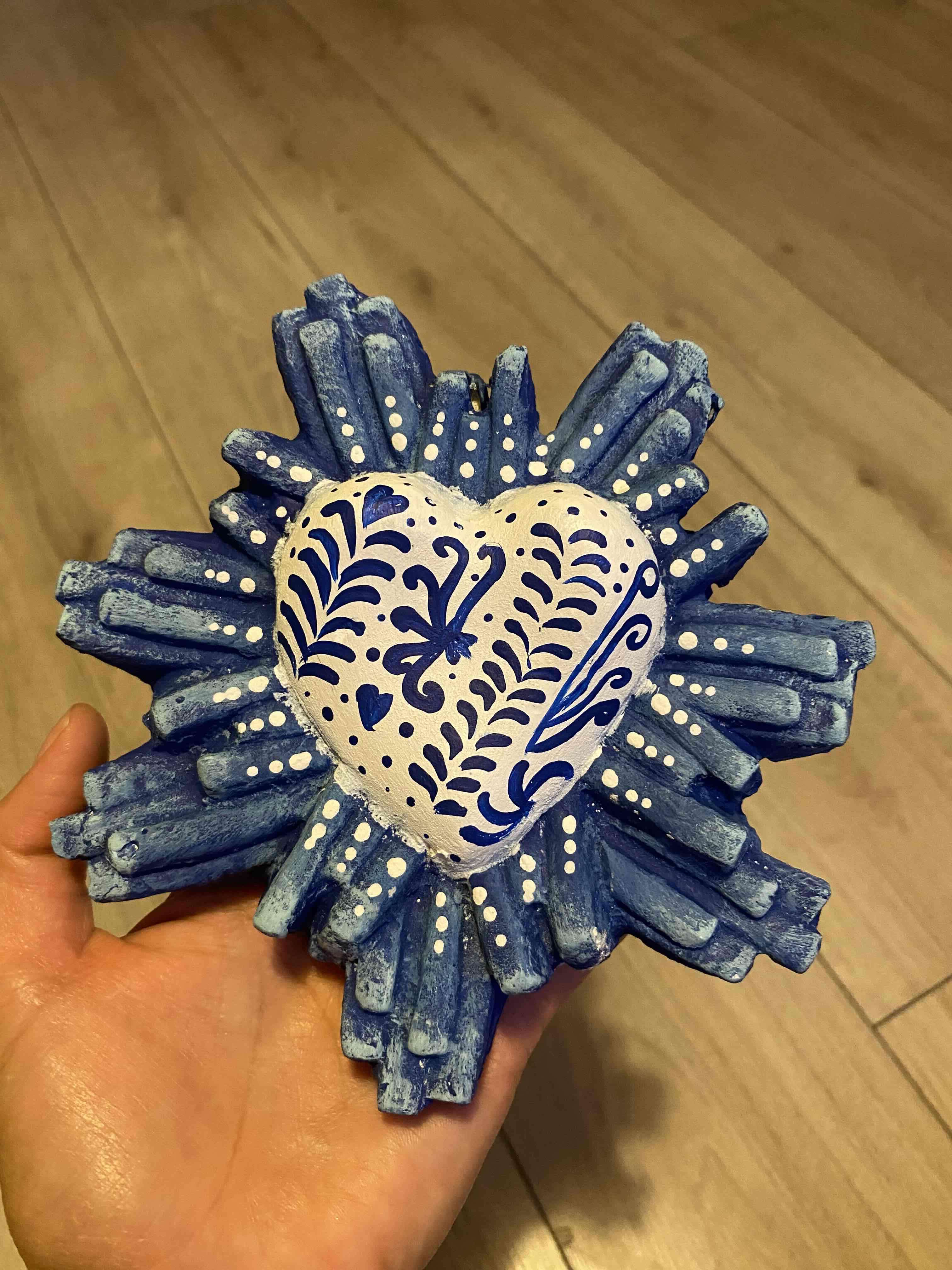 Corazón decorativo artesanal con alas - miniatura 2