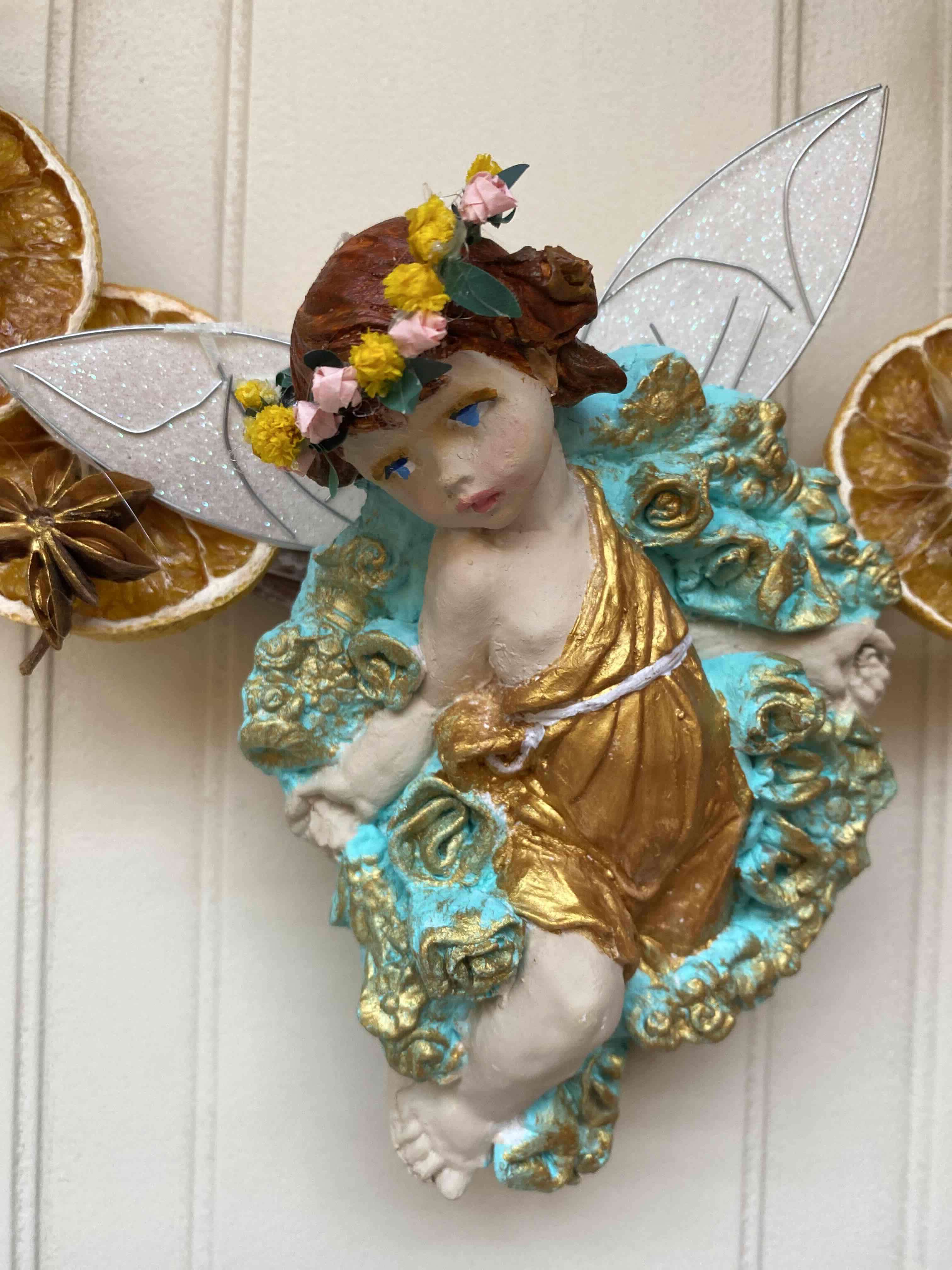 Corona decorativa con hada - miniatura 2