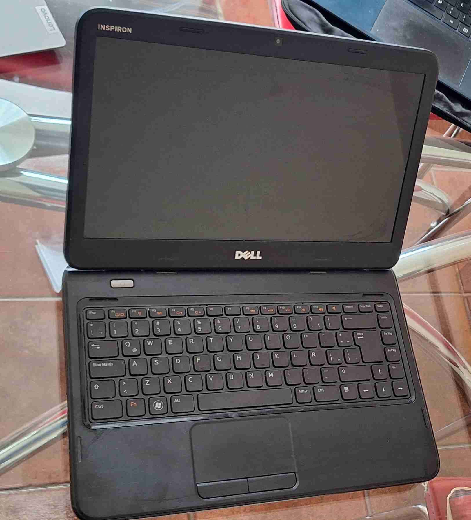 Pantalla de computadora Dell Inspiron - miniatura 3