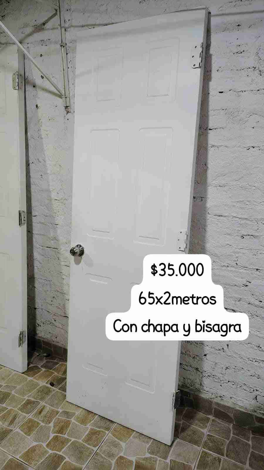 Puerta con chapa y bisagra - miniatura 5