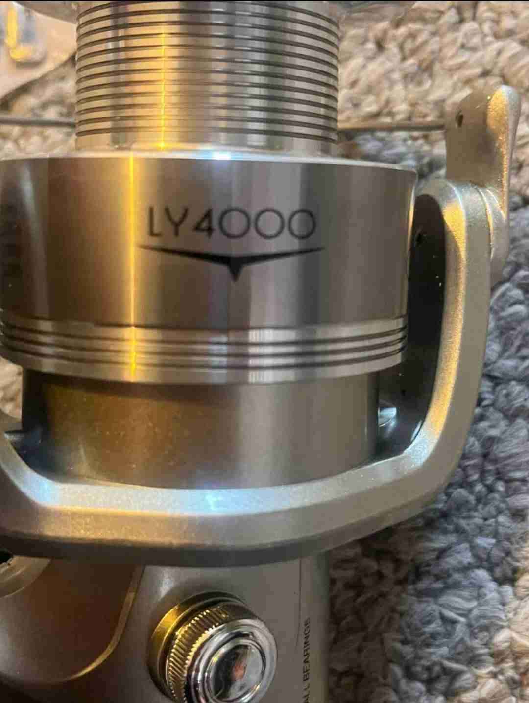 Lote de Pesca + Carrete Spinning LY4000 (Nuevo) - miniatura 5