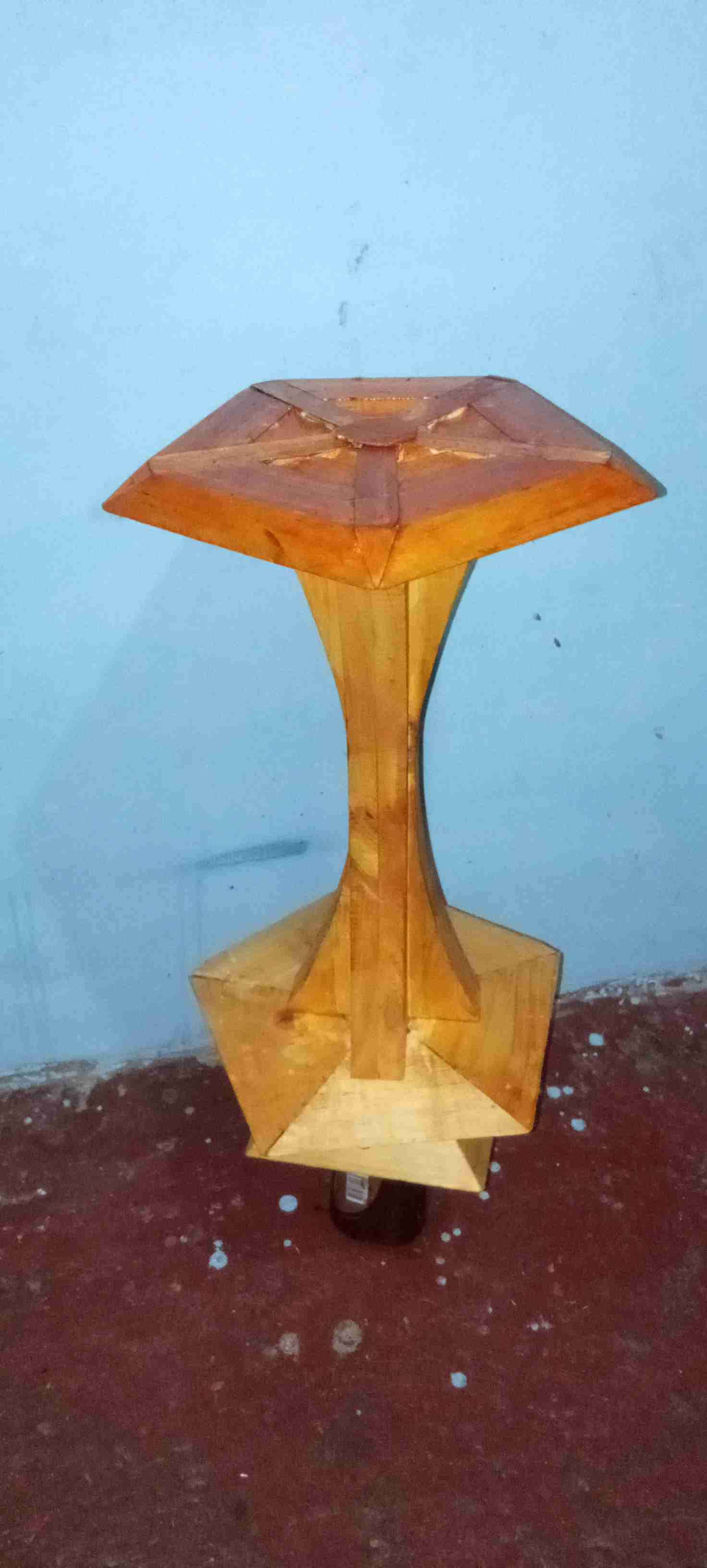 Pedestal de madera tallada - miniatura 4