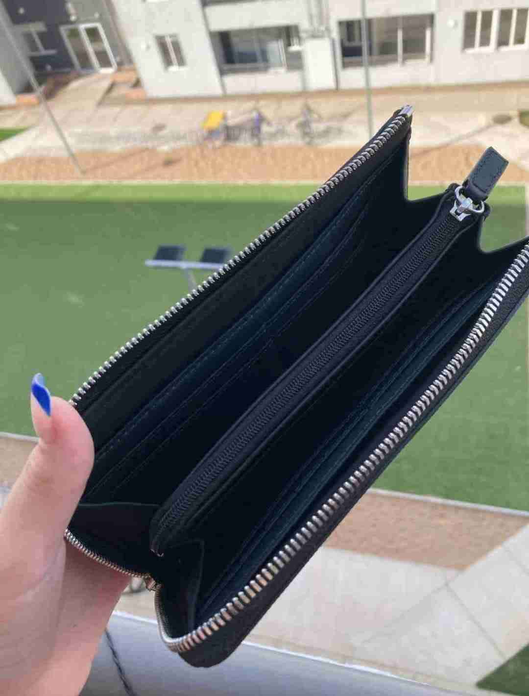 Billetera negra elegante Lacoste - miniatura 2