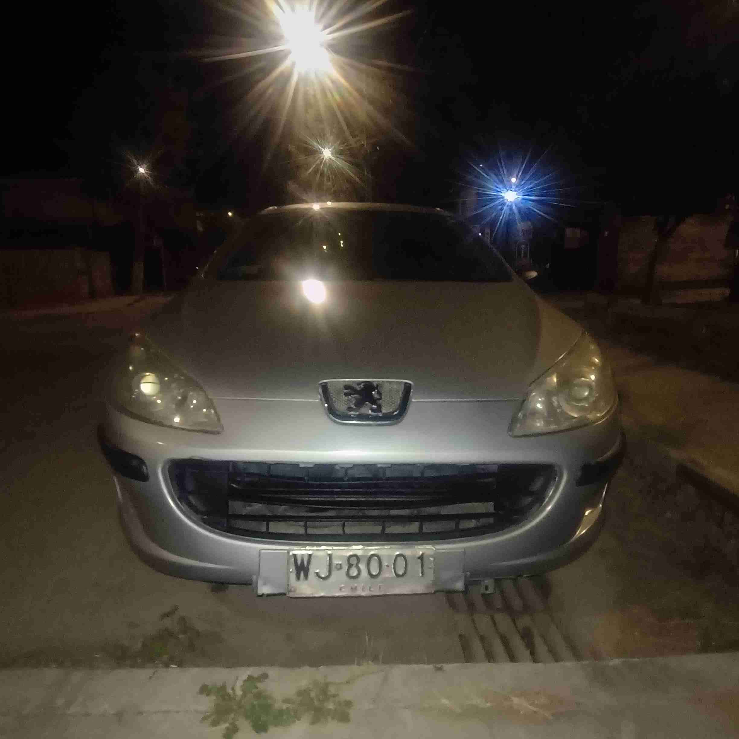 Auto Peugeot 407 usado - miniatura 2