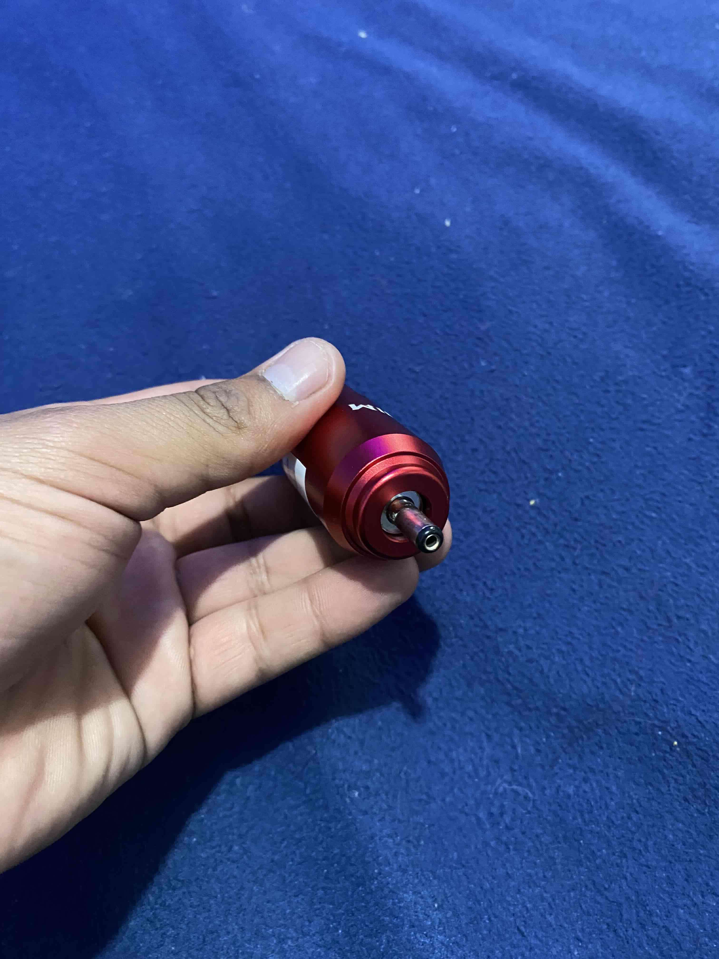 Batería Máquina de tatuar roja compacta - miniatura 2