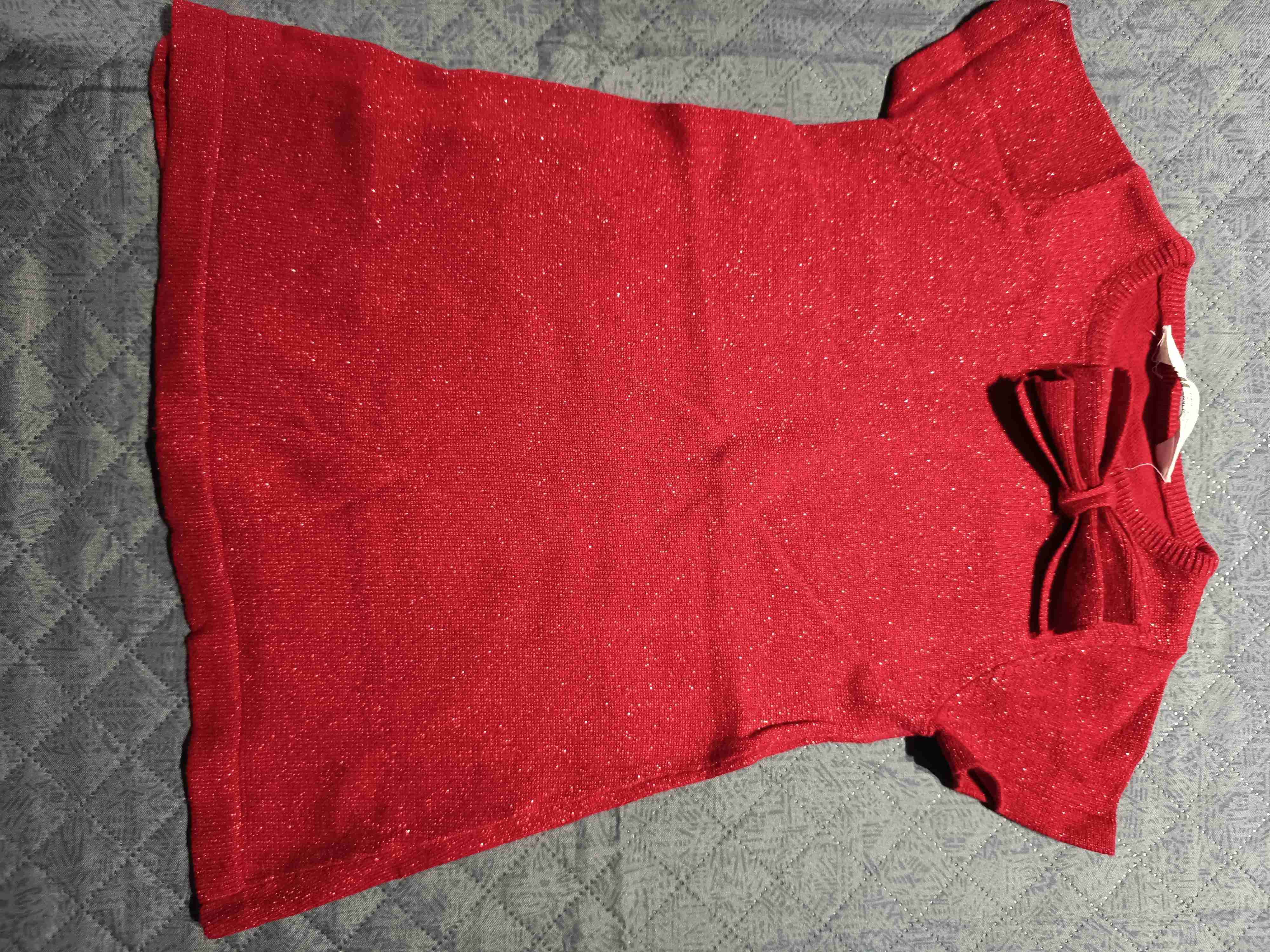 Vedtido roja con lazo