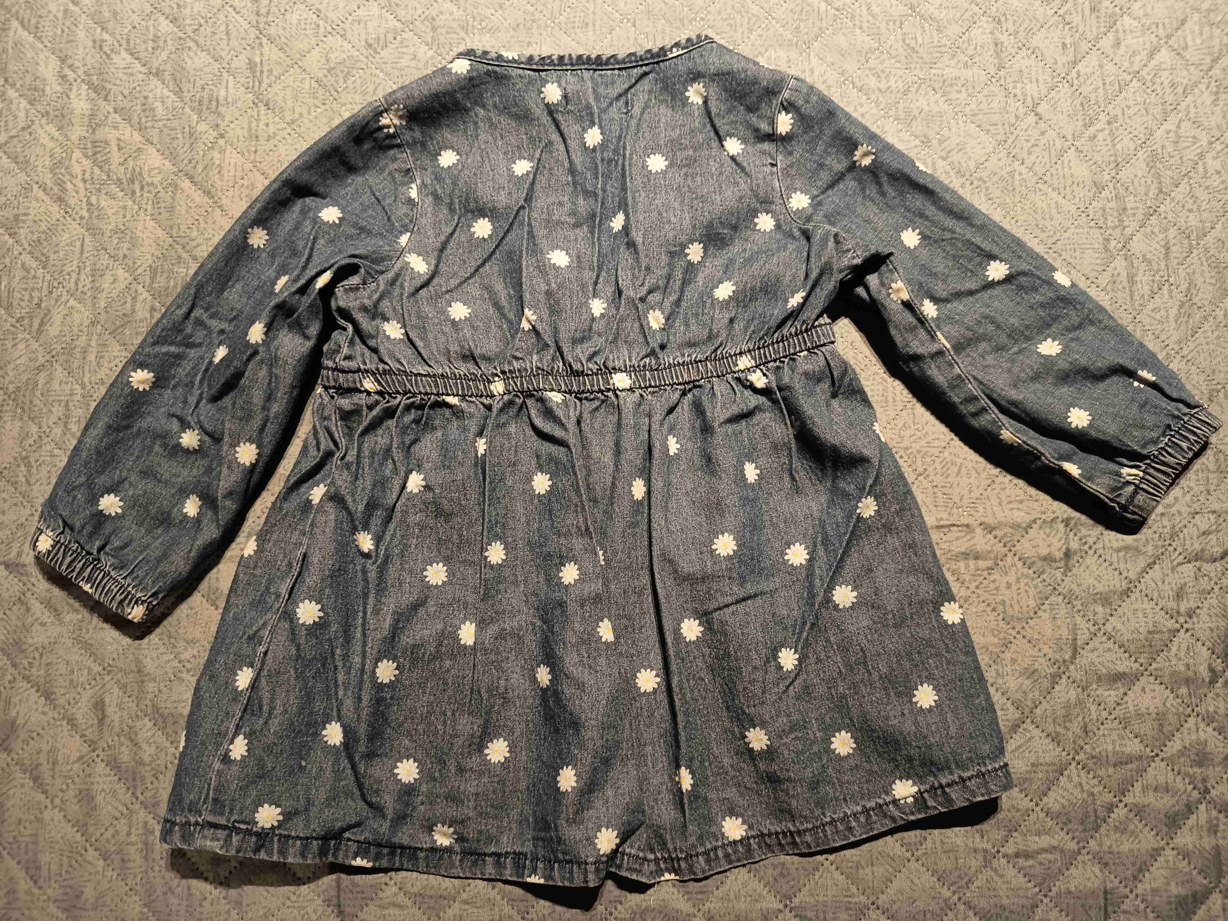 Vestido con flores - miniatura 2