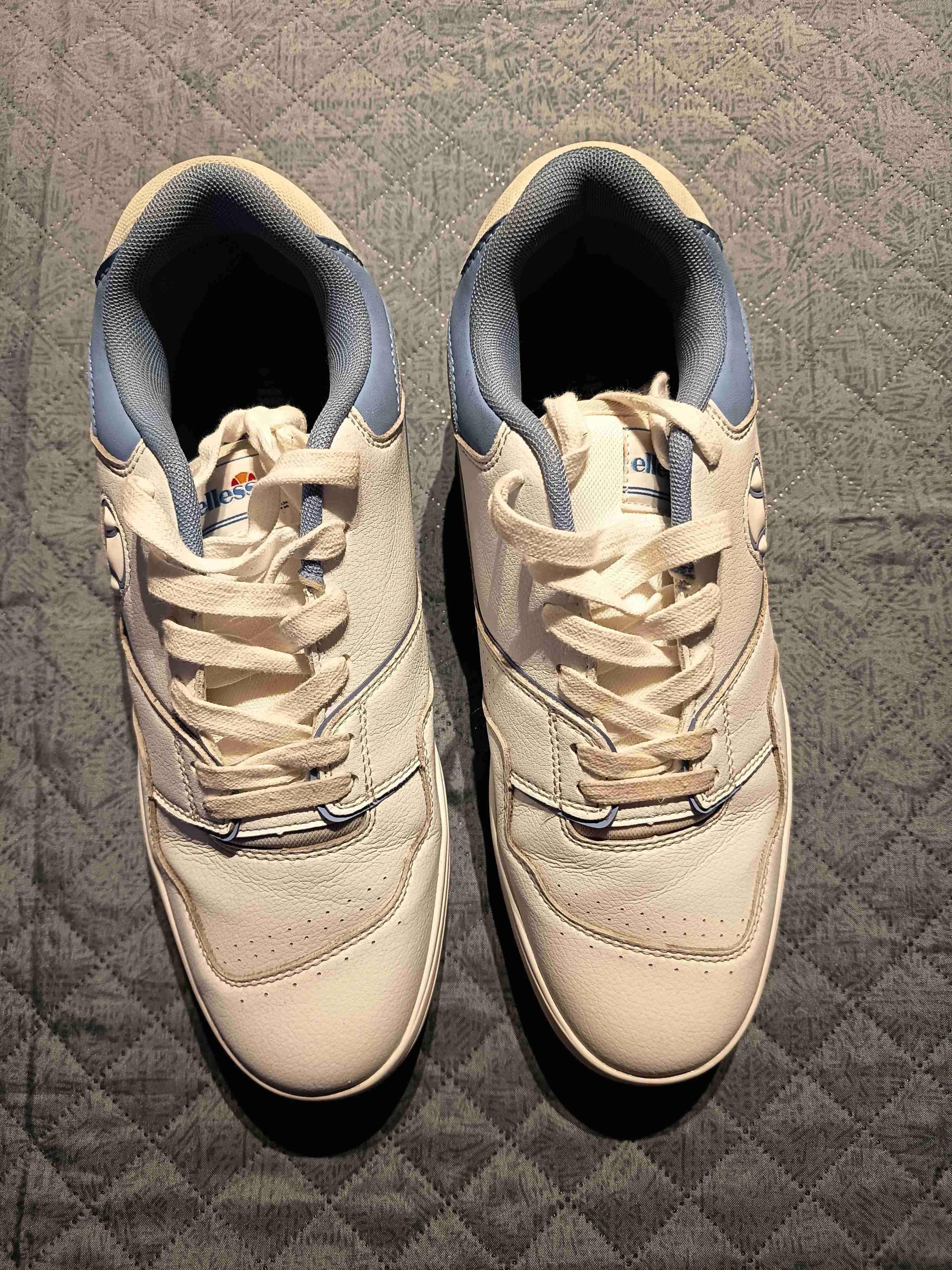 Zapatillas blancas y celeste - miniatura 2